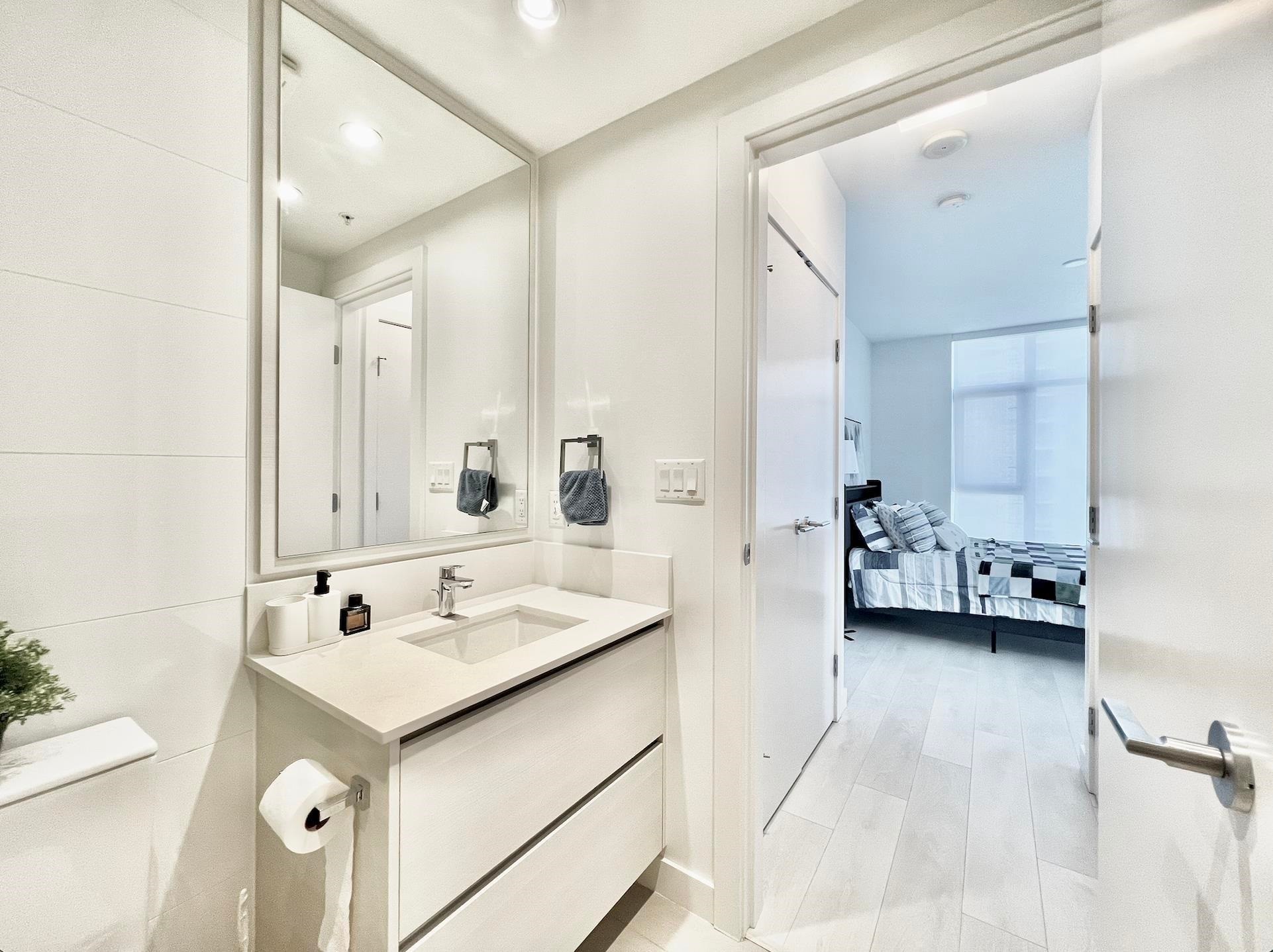 3010-4670 Assembly Way, Burnaby, BC