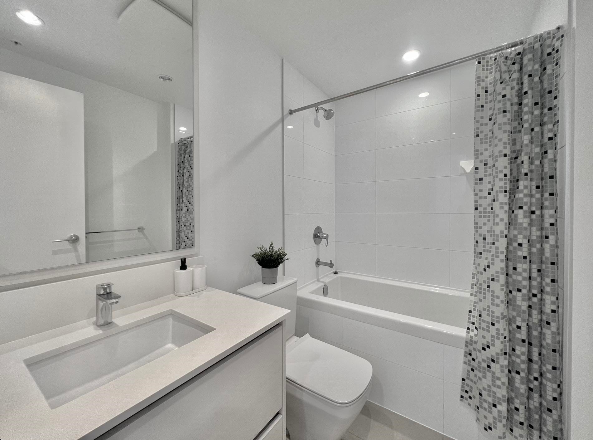 3010-4670 Assembly Way, Burnaby, BC