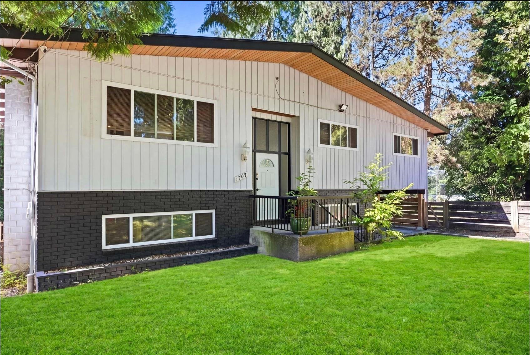 1707 Dempsey Road, North Vancouver, BC