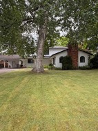 4936 4 Avenue Avenue Delta, BC V4M 1G4