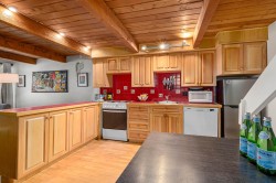 18-2301 Whistler Road Whistler, BC V8E 0A6