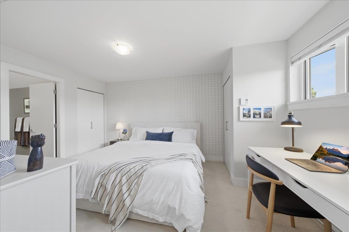 5743 St George Street, Vancouver, BC