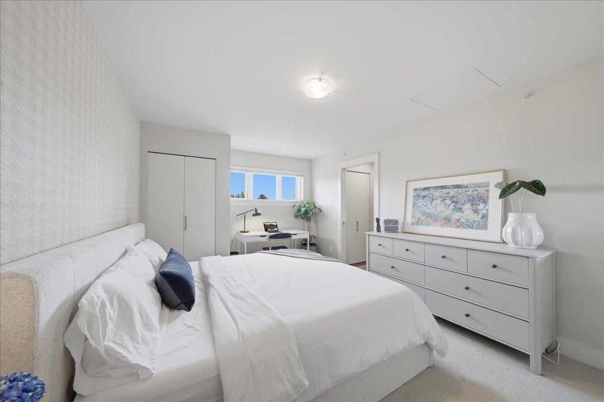 5743 St George Street, Vancouver, BC