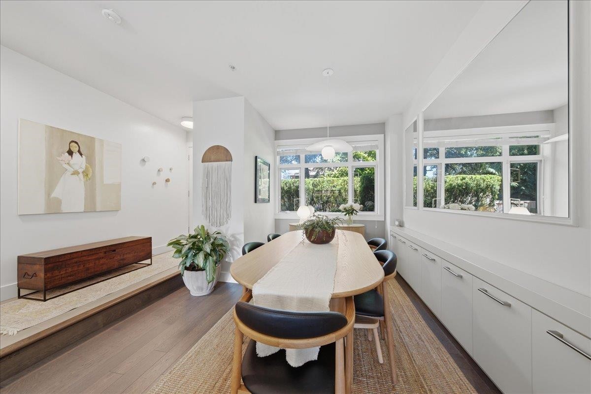 5743 St George Street, Vancouver, BC