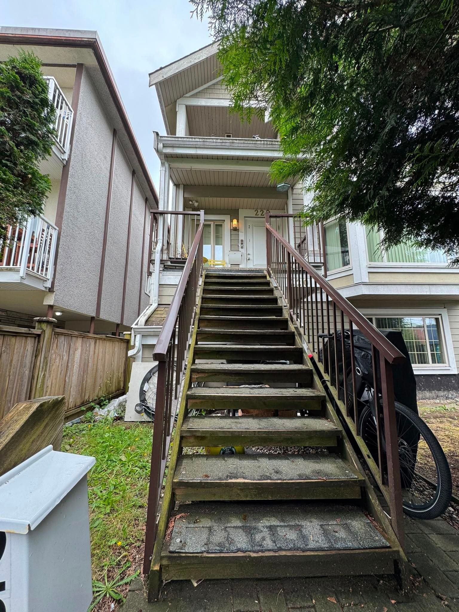220 15Th Avenue E, Vancouver, BC