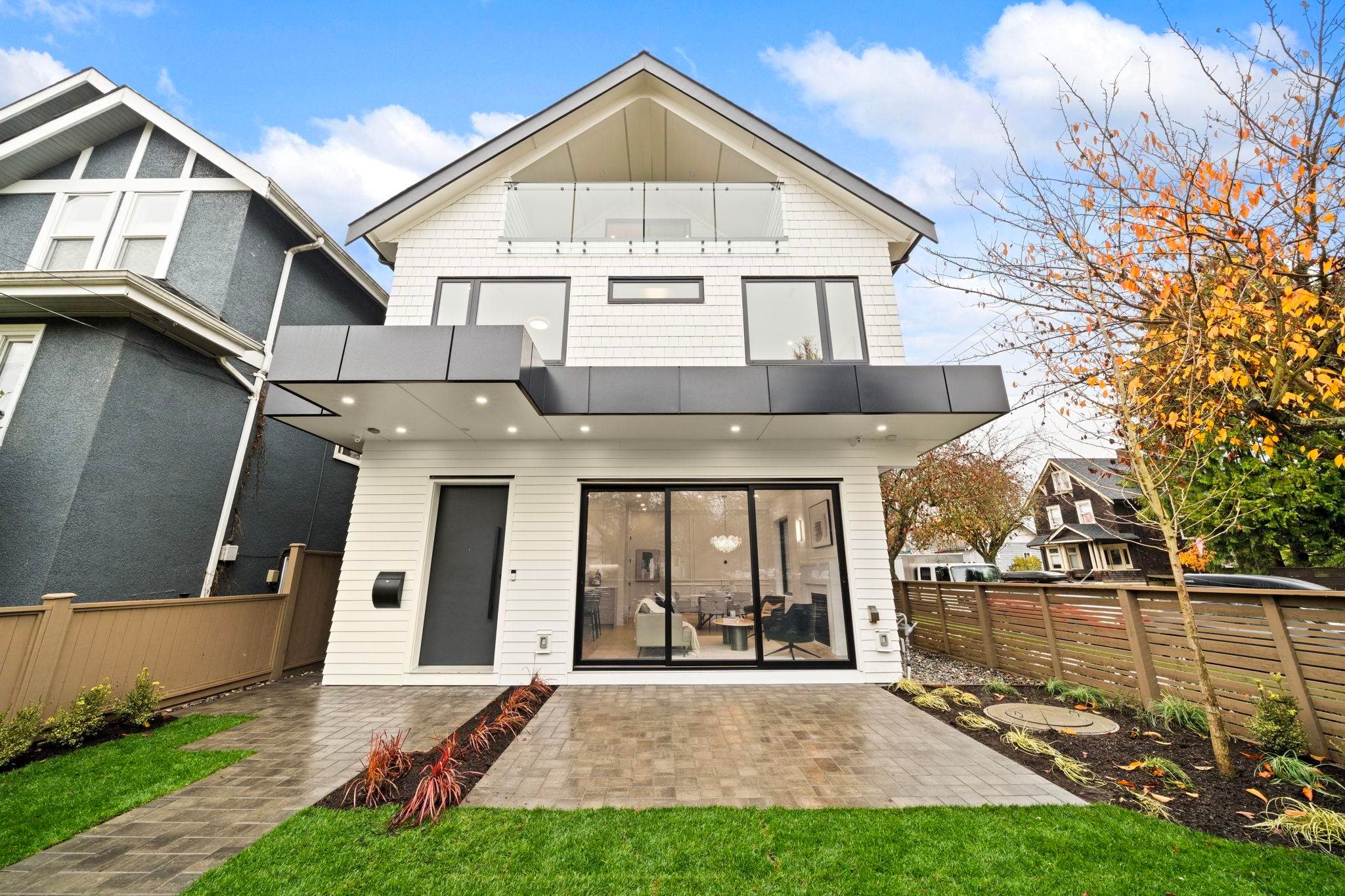 1095 14Th Avenue E, Vancouver, BC