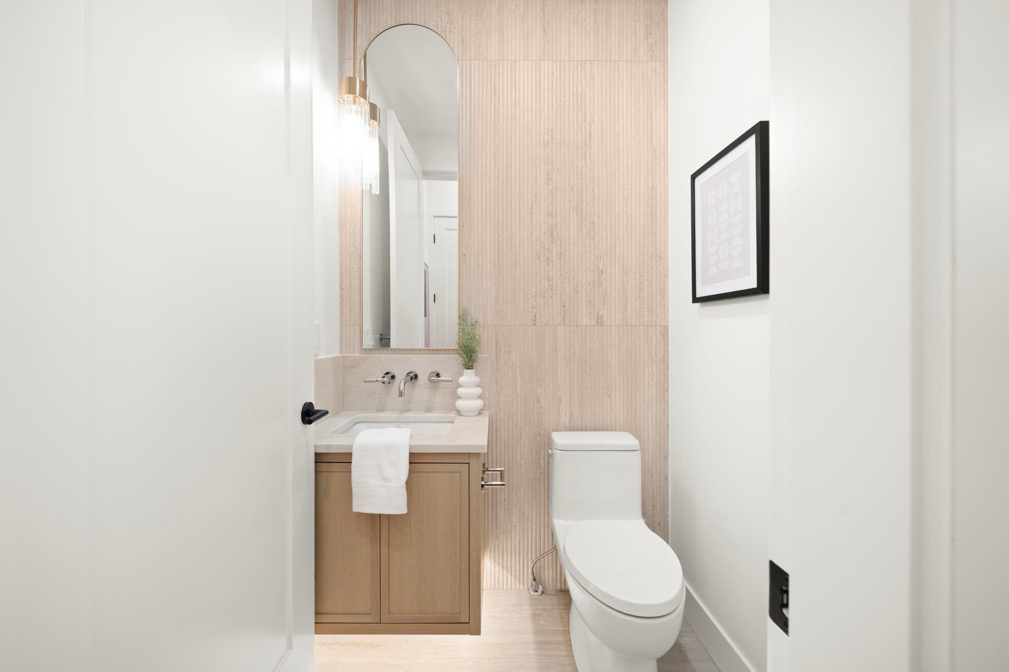 1095 14Th Avenue E, Vancouver, BC