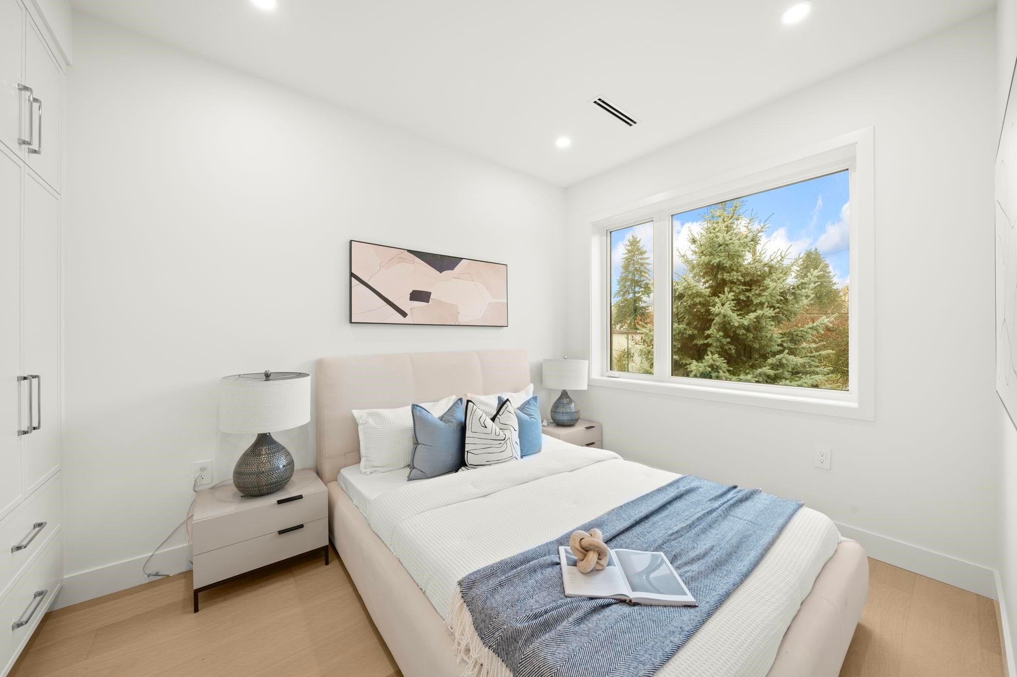 1095 14Th Avenue E, Vancouver, BC