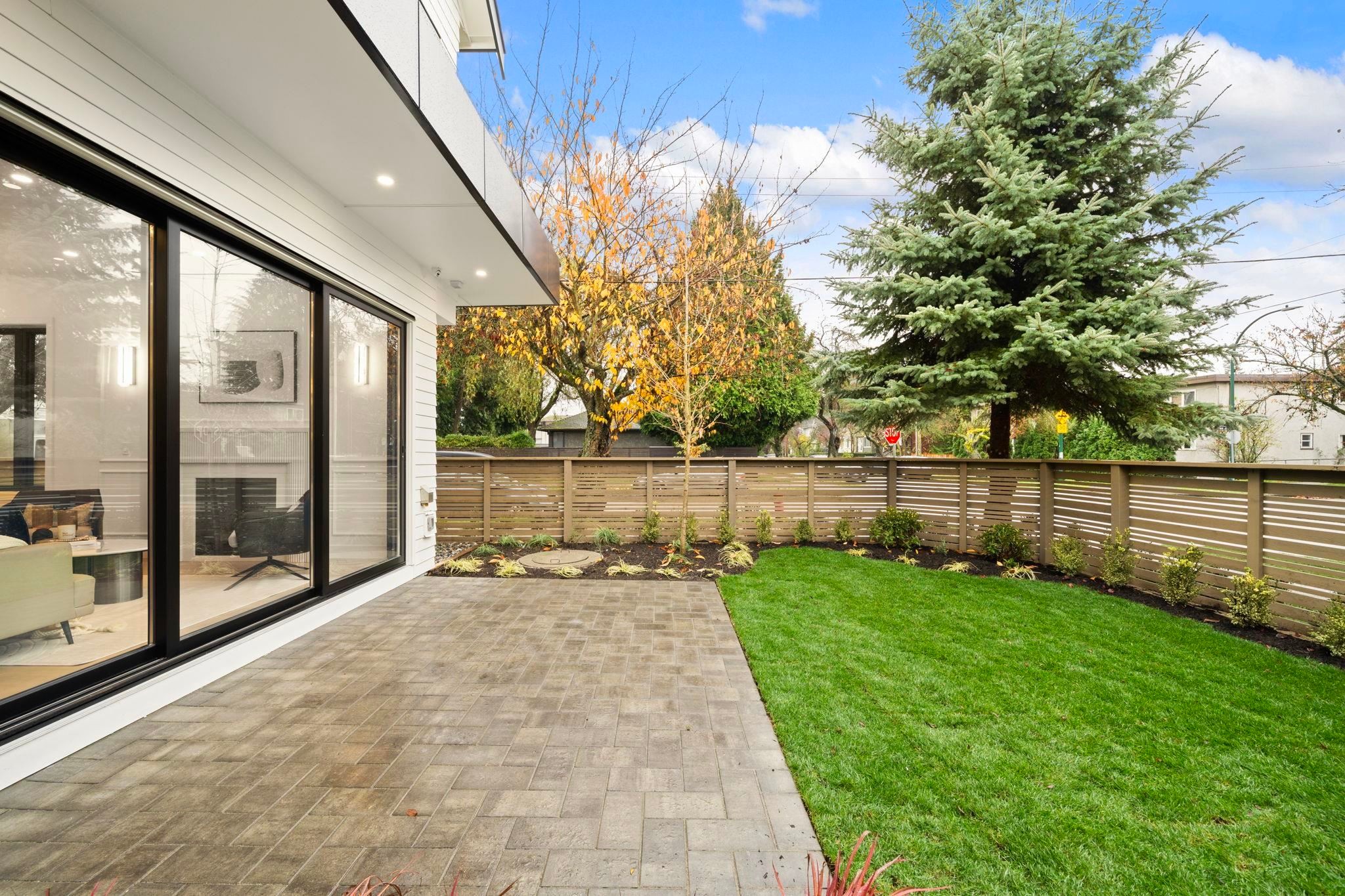 1095 14Th Avenue E, Vancouver, BC