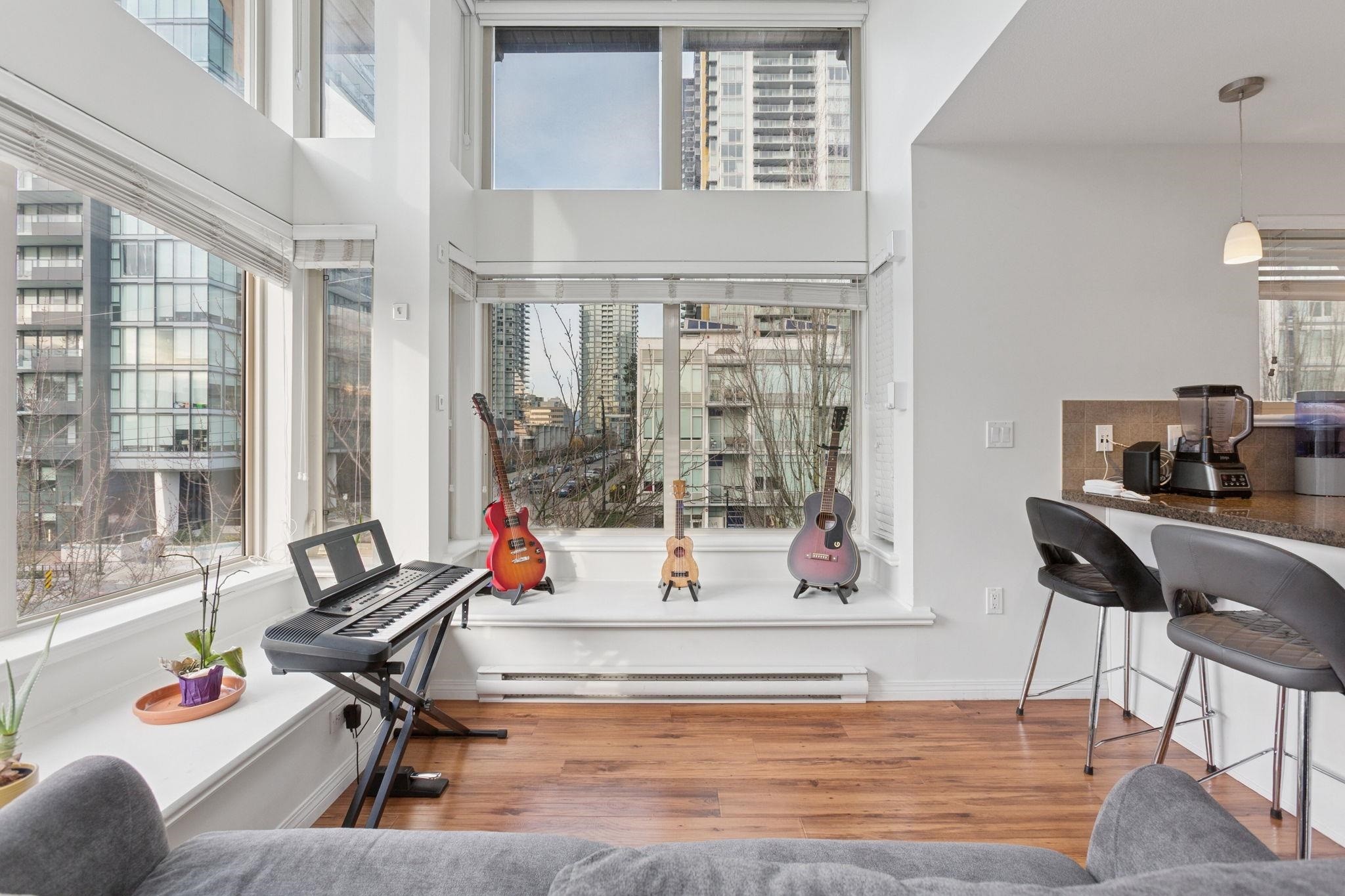301-5000 Imperial Street, Burnaby, BC - Indoor