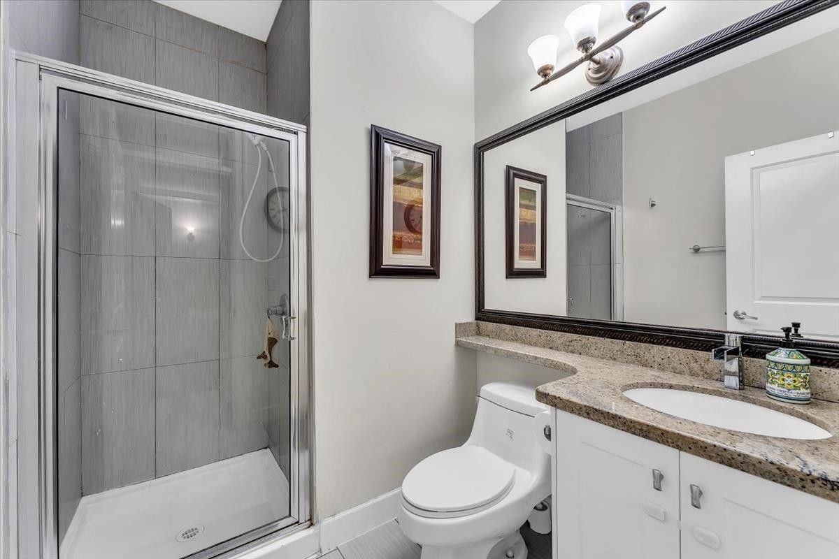 546 44Th Avenue E, Vancouver, BC