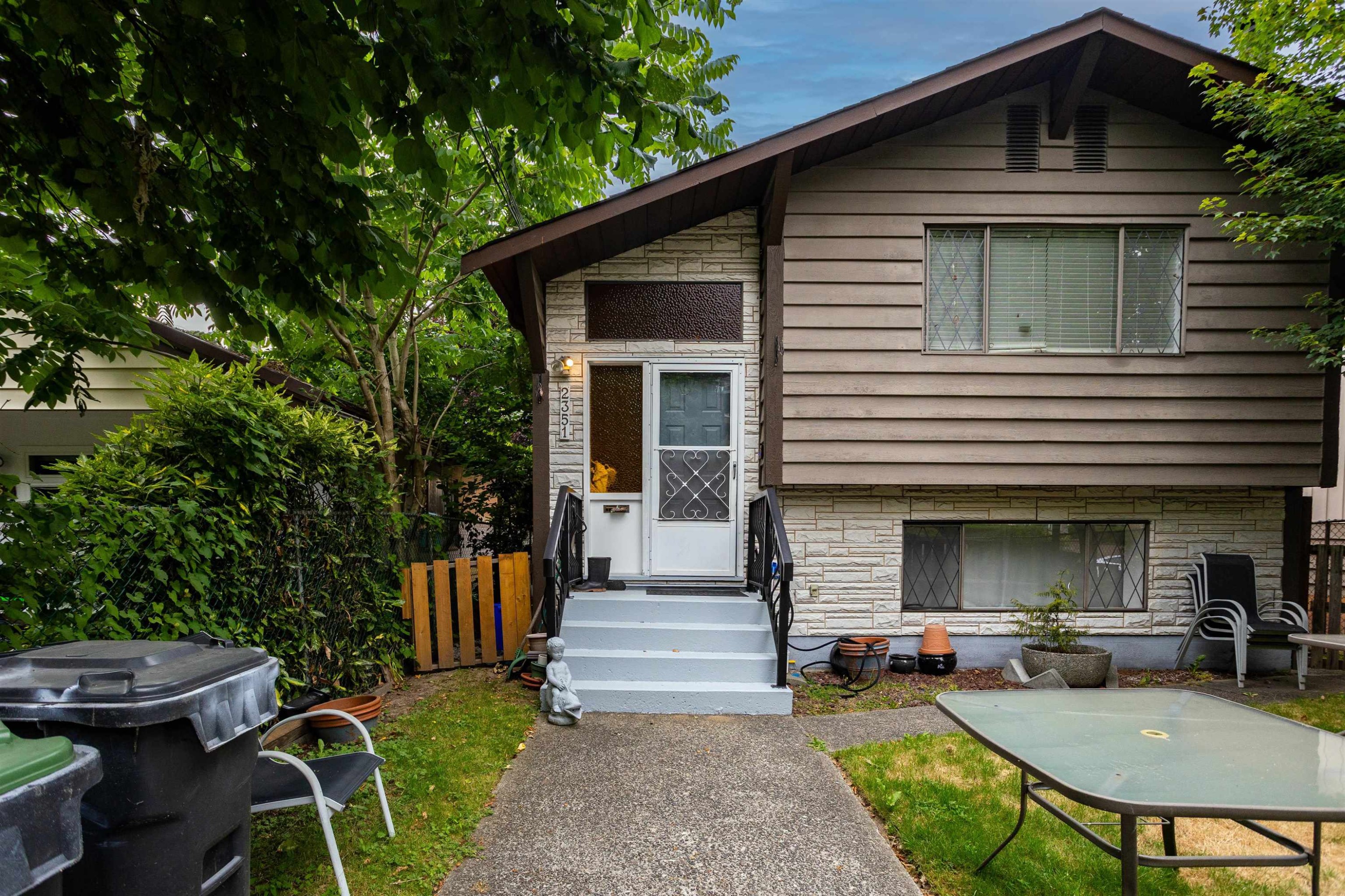 2351 Hawthorne Avenue, Port Coquitlam, BC