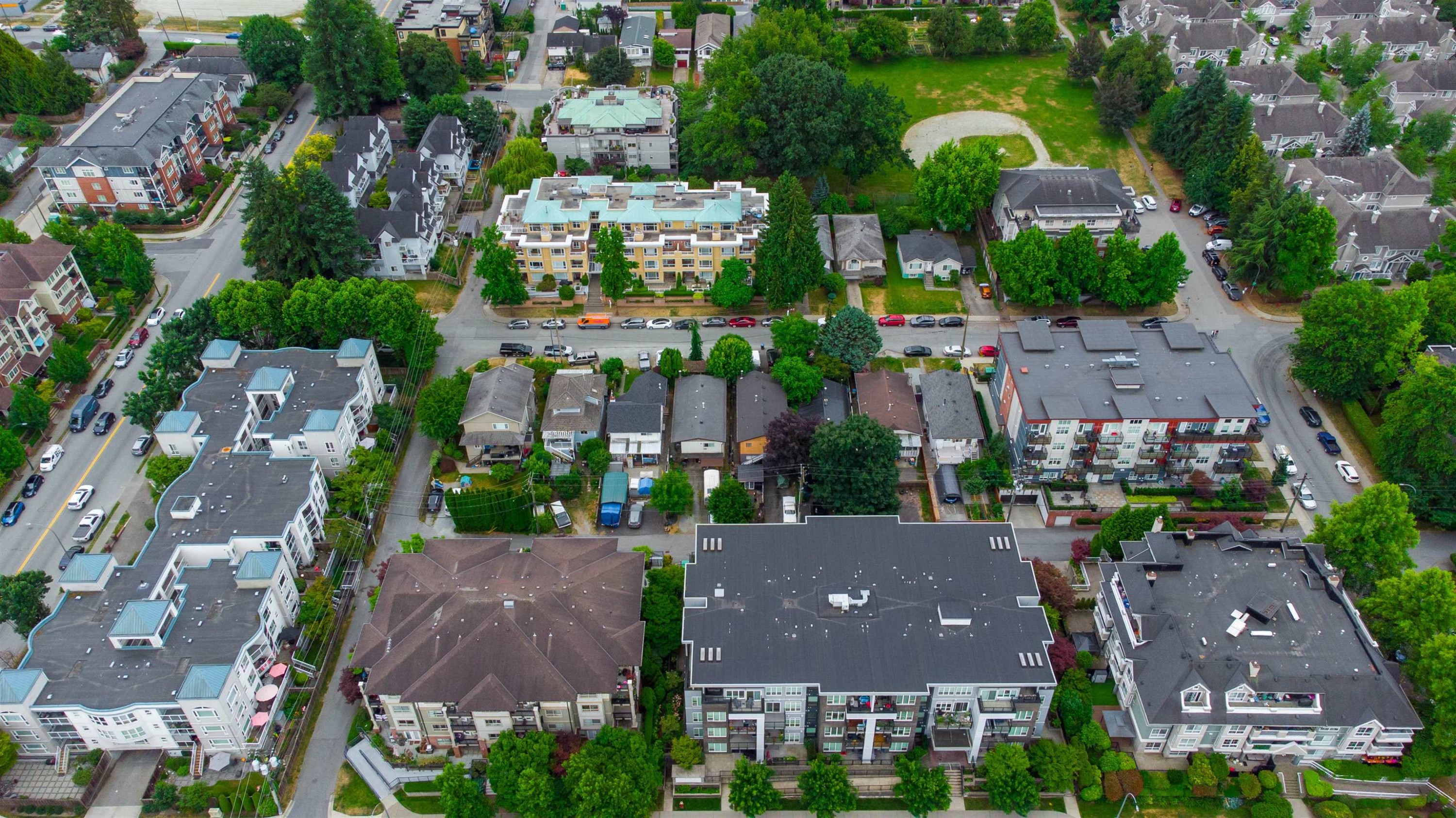 2351 Hawthorne Avenue, Port Coquitlam, BC