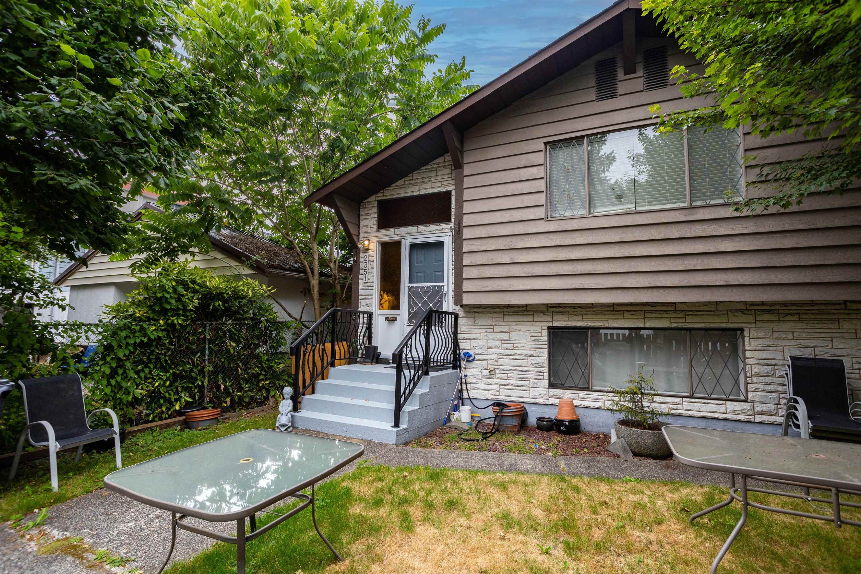 2351 Hawthorne Avenue, Port Coquitlam, BC