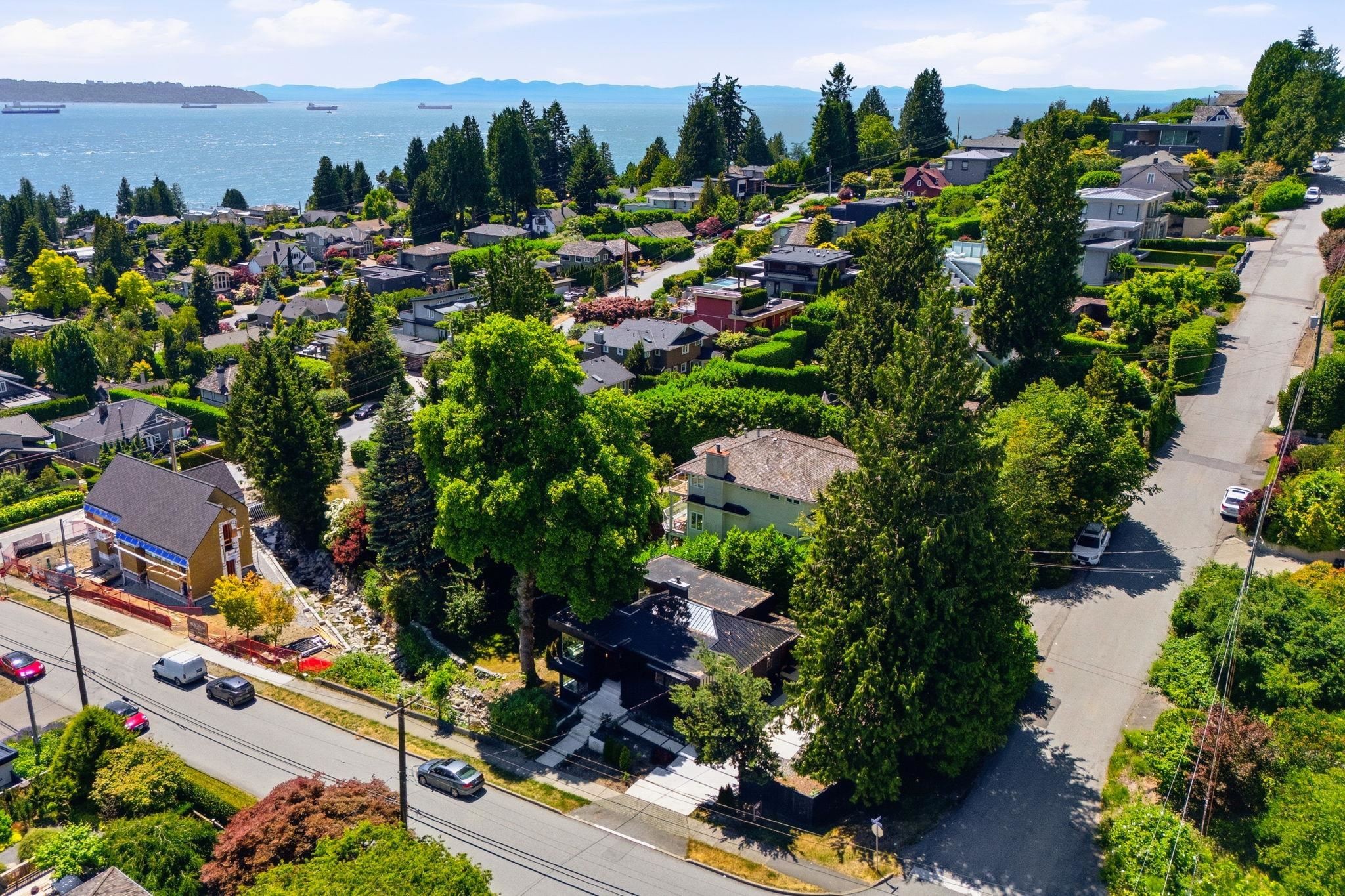 2508 Nelson Avenue, West Vancouver, BC