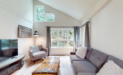 4-2235 Sapporo Drive Whistler, BC V8E 0B5