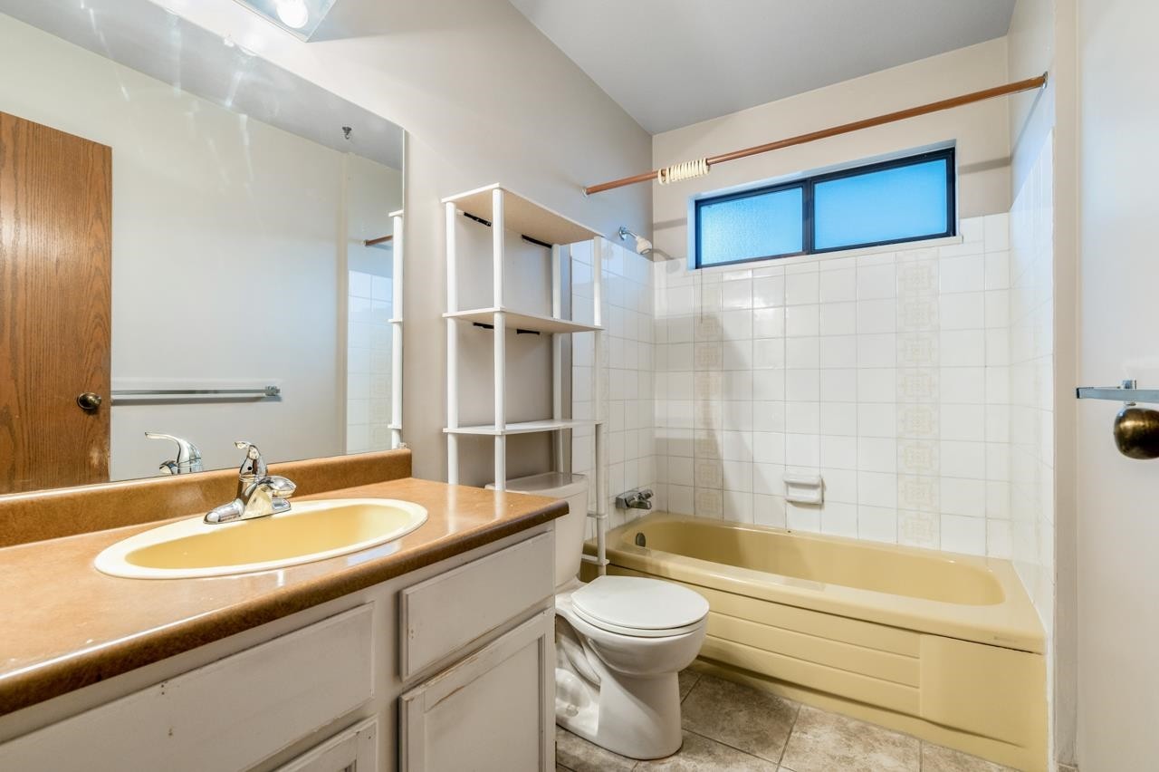 11121 Kingsbridge Drive, Richmond, BC - Indoor Photo Showing Bathroom