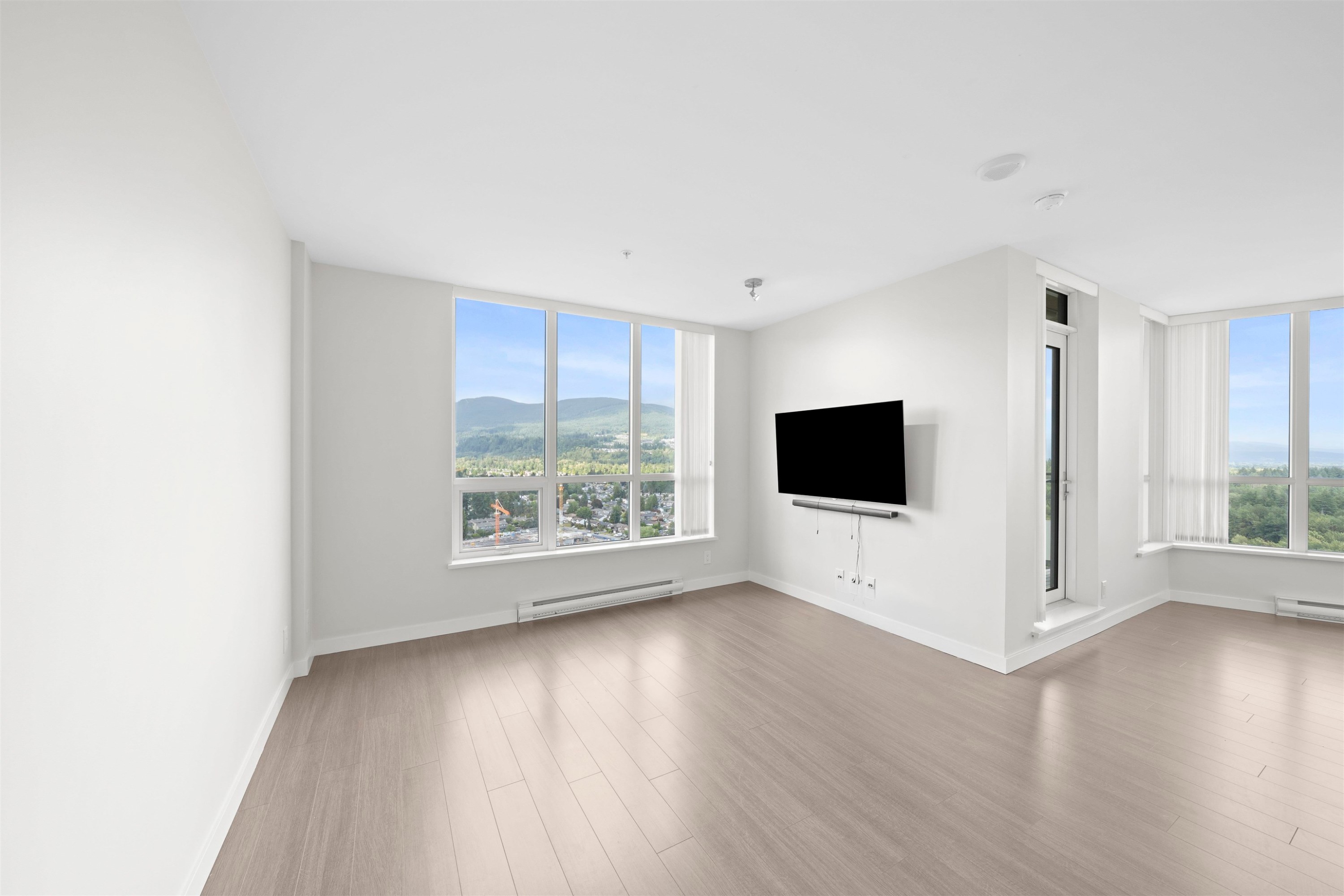 2801-3093 Windsor Gate, Coquitlam, BC