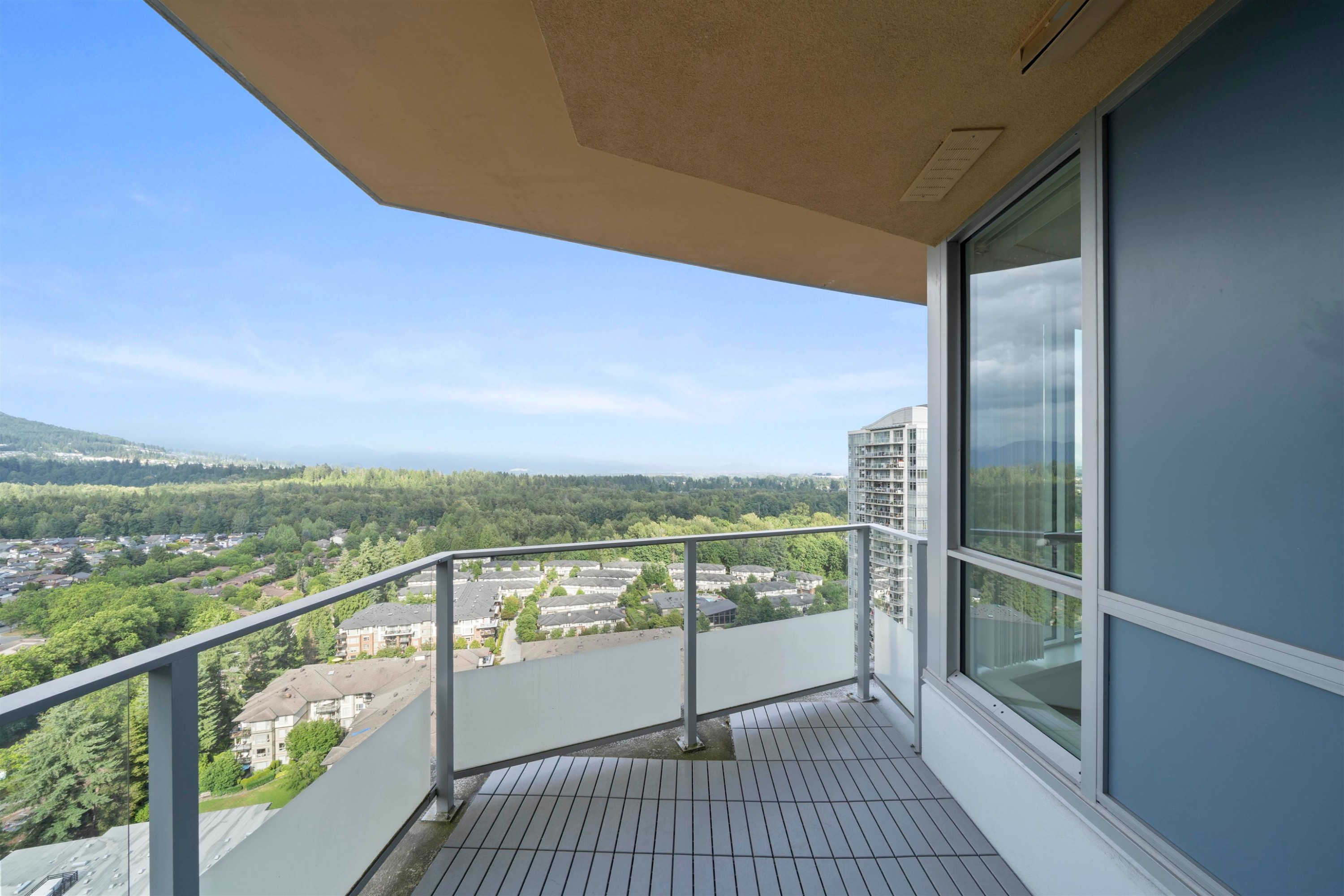 2801-3093 Windsor Gate, Coquitlam, BC