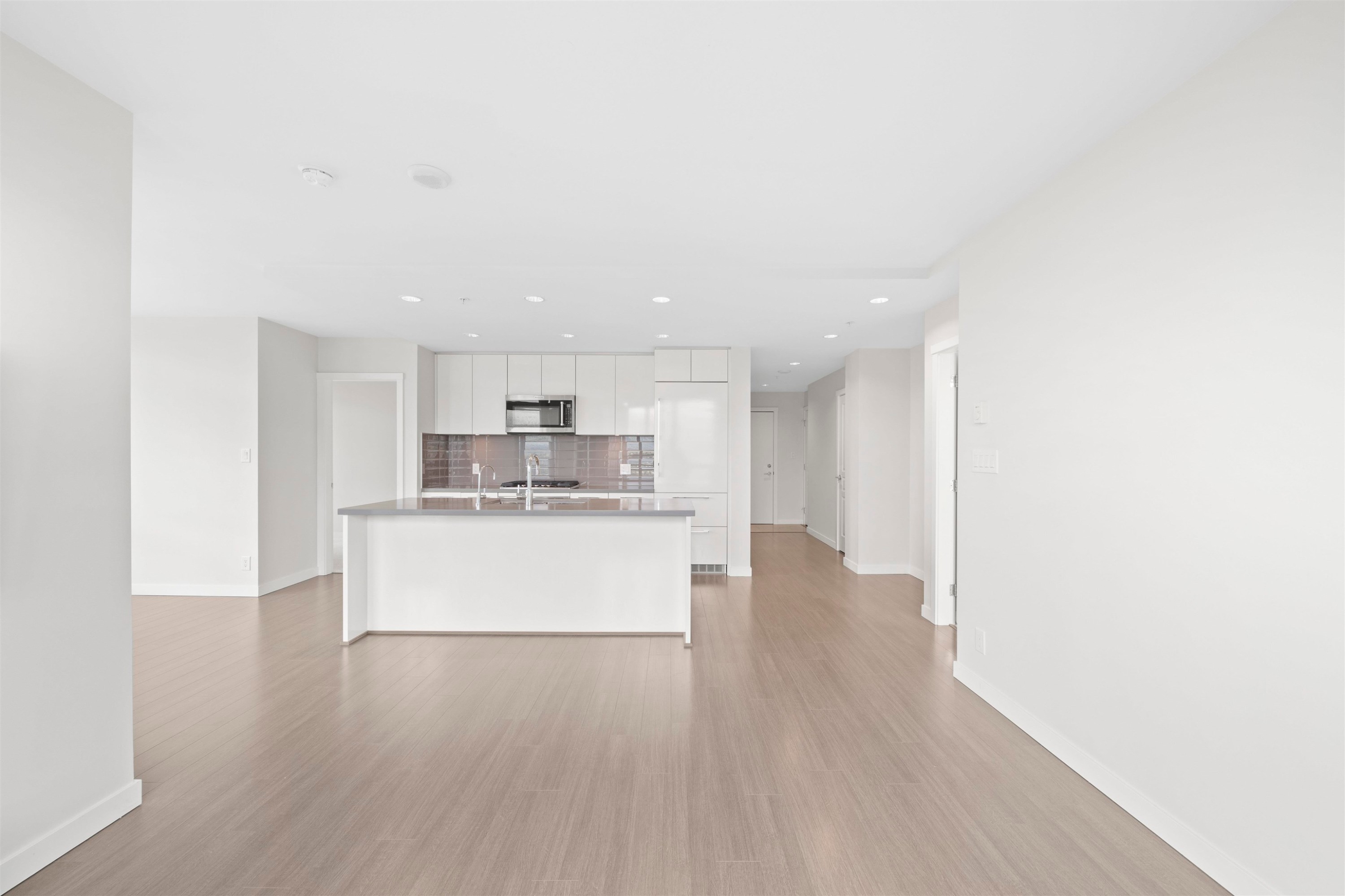 2801-3093 Windsor Gate, Coquitlam, BC