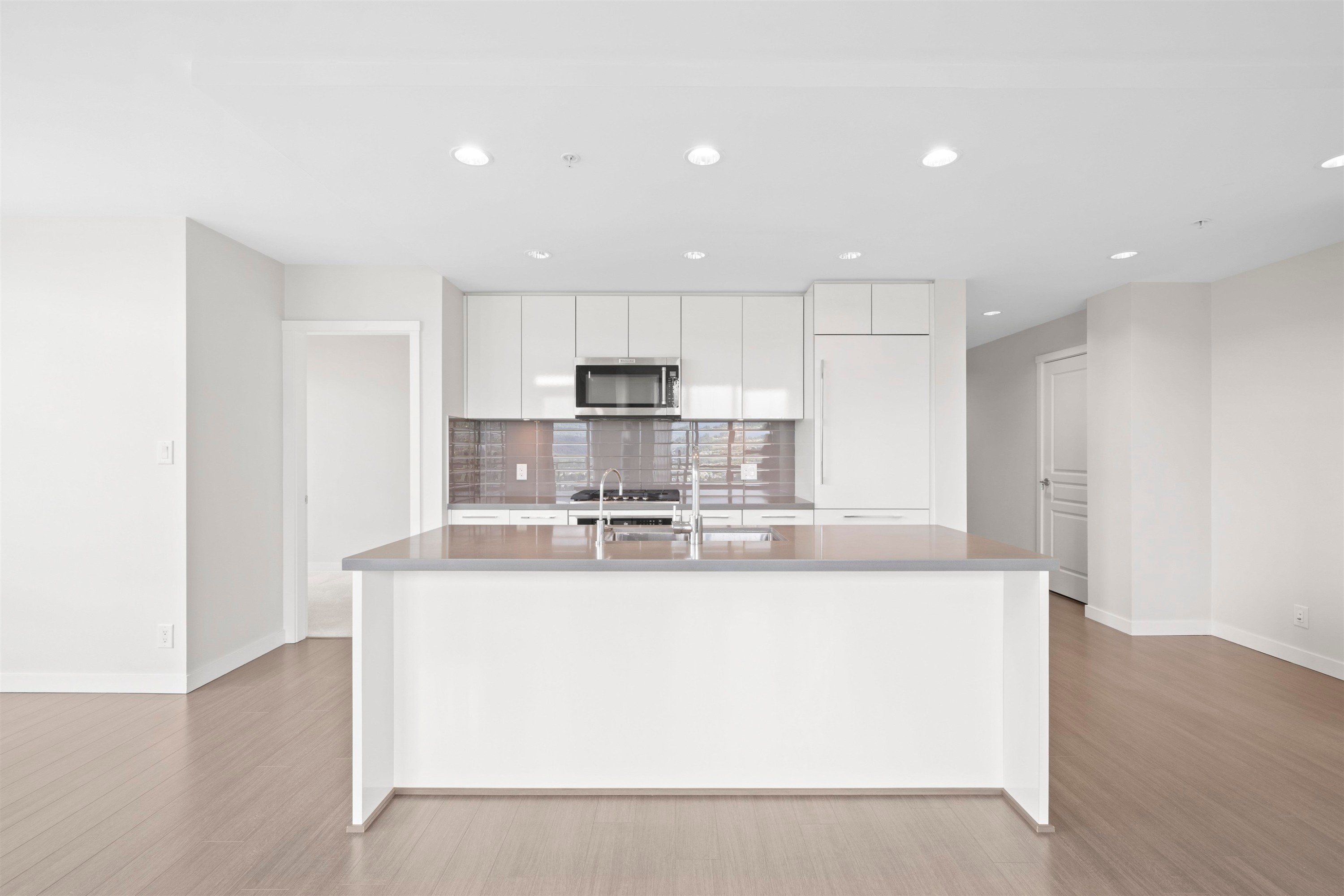 2801-3093 Windsor Gate, Coquitlam, BC