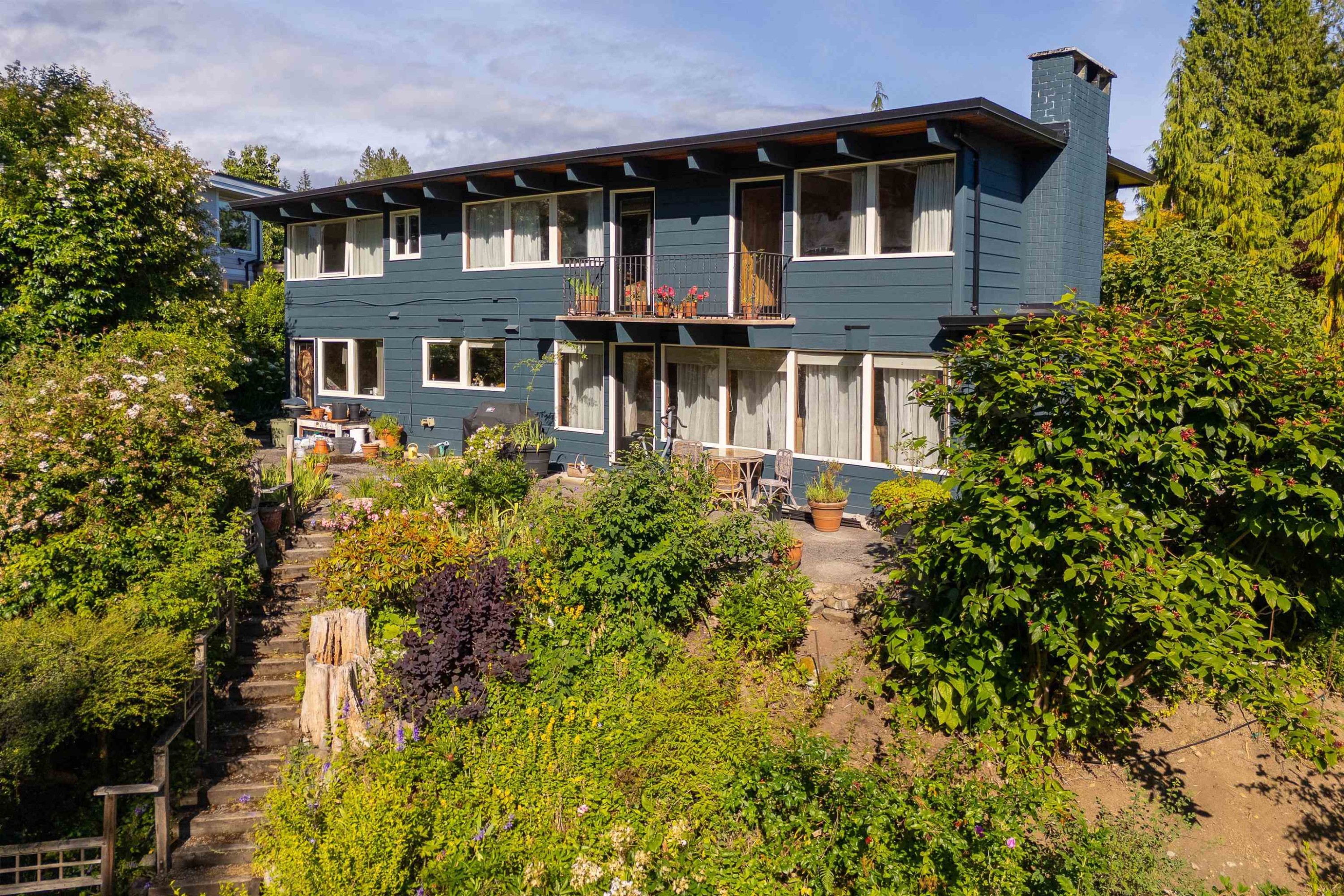 1764 Ottawa Place, West Vancouver, BC