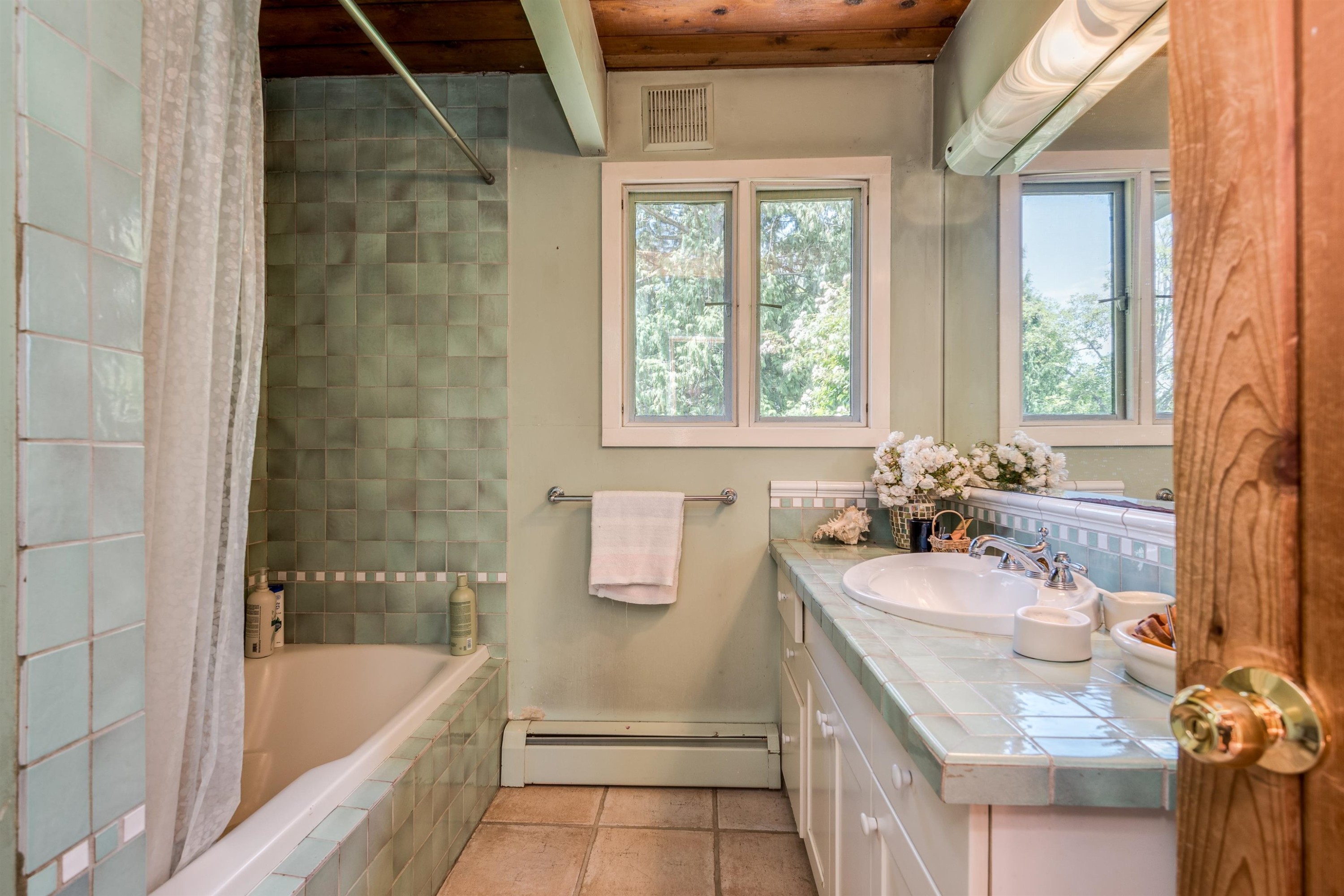 1764 Ottawa Place, West Vancouver, BC
