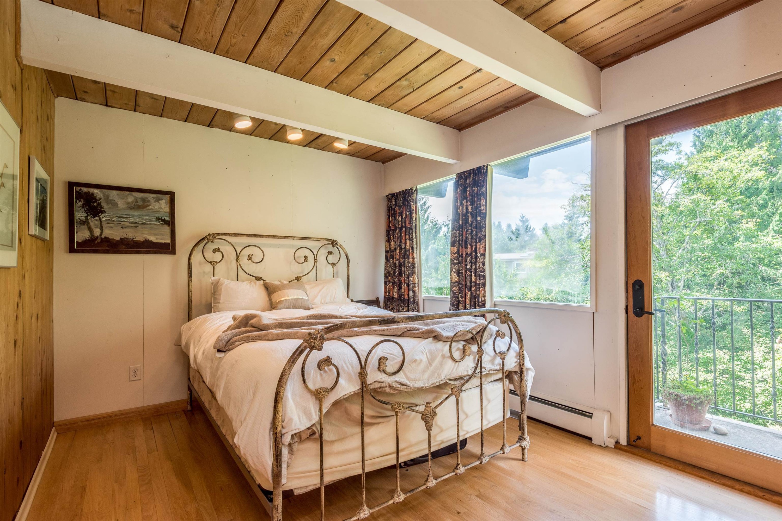 1764 Ottawa Place, West Vancouver, BC