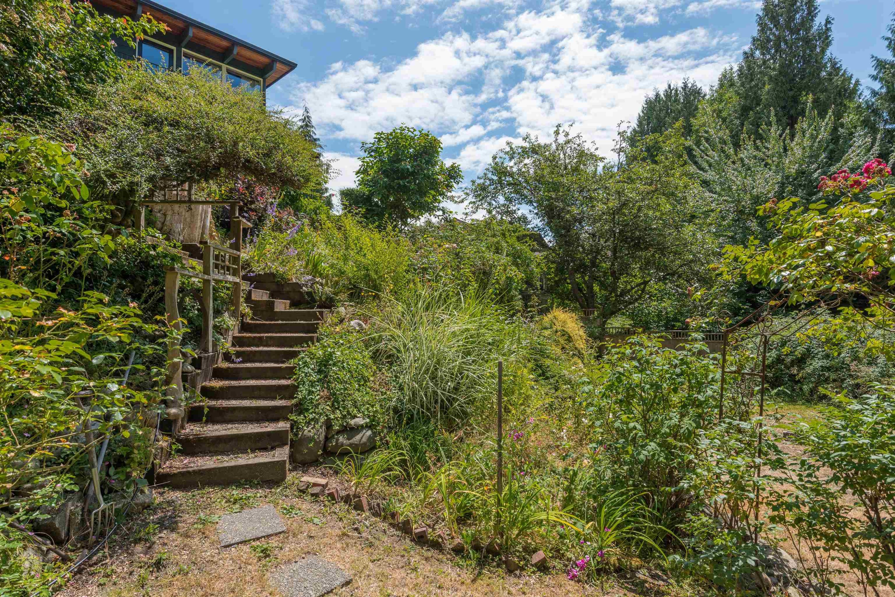 1764 Ottawa Place, West Vancouver, BC