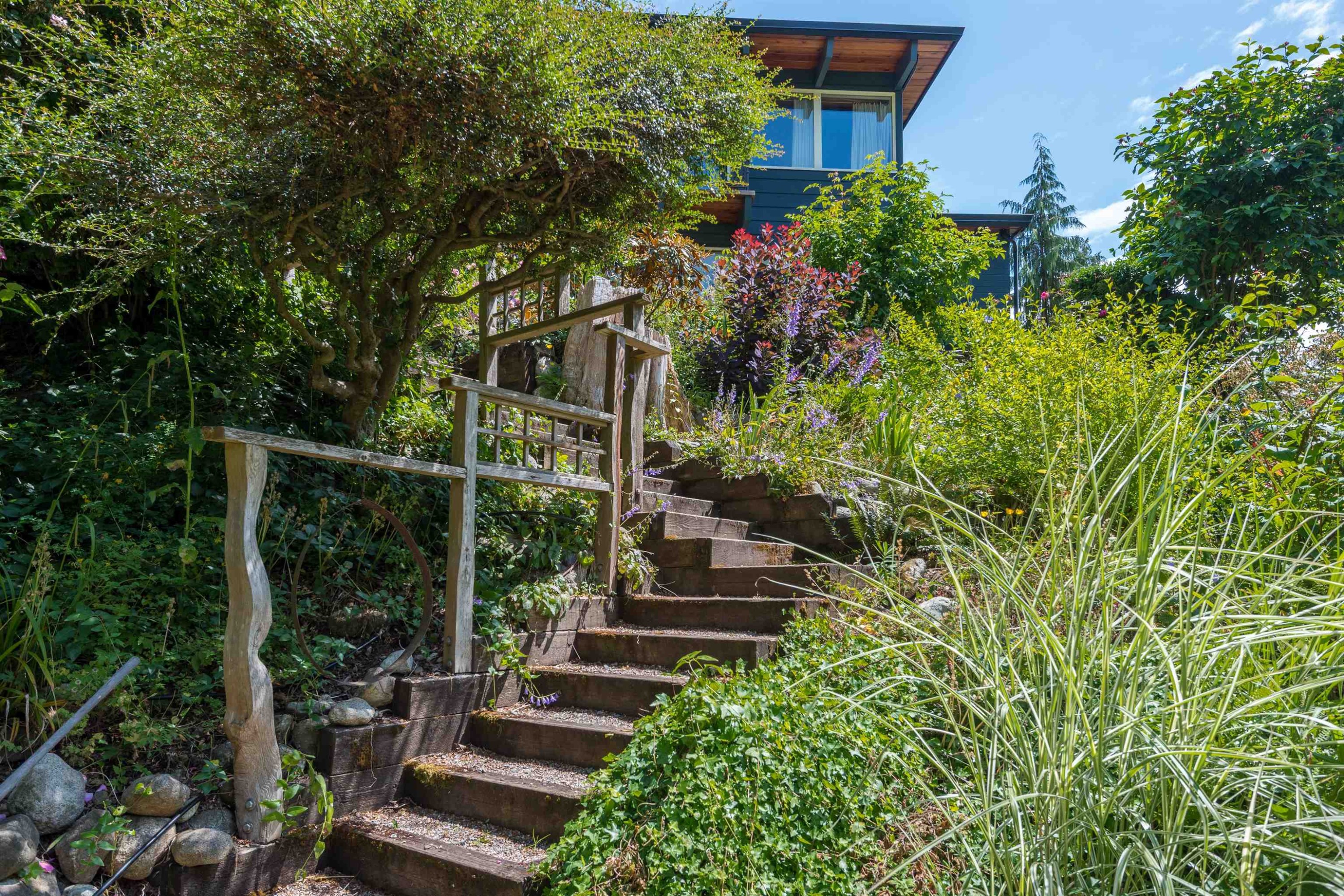 1764 Ottawa Place, West Vancouver, BC