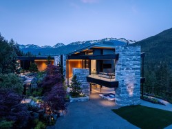5412 Stonebridge Drive Whistler, BC V8E 0V9