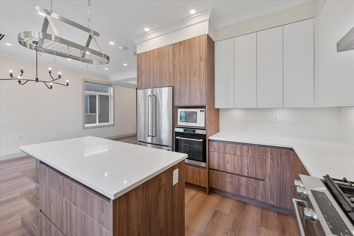 3179 16Th Avenue E, Vancouver, BC