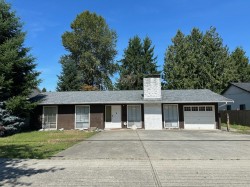 19435 Park Road Pitt Meadows, BC V3Y 1C8