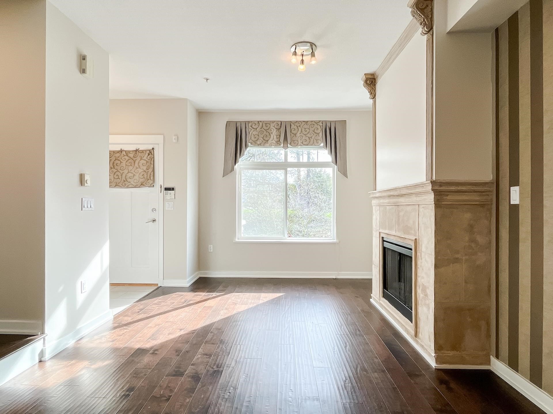 7425 Columbia Street, Vancouver, BC