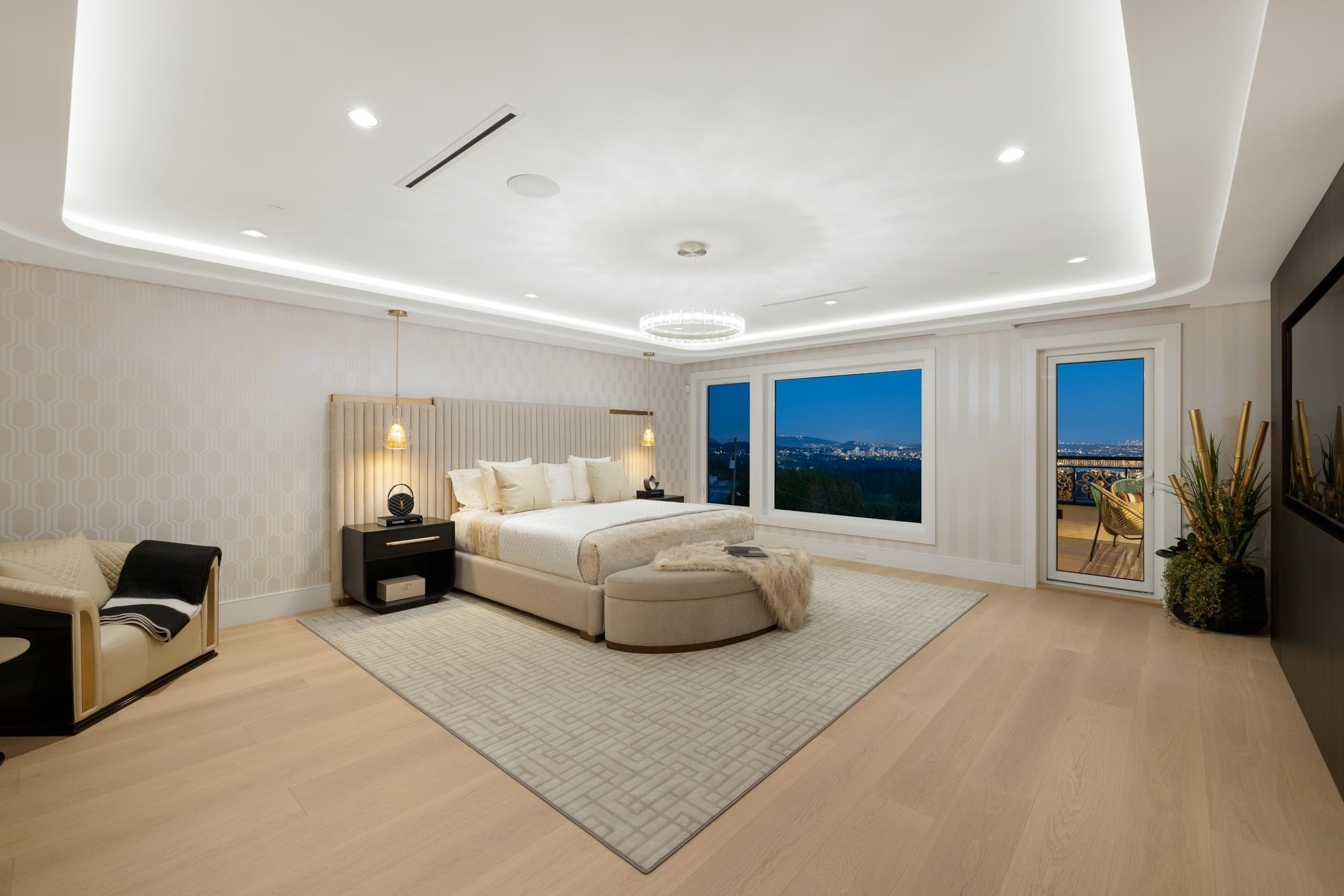 835 Farmleigh Road, West Vancouver, BC - Indoor