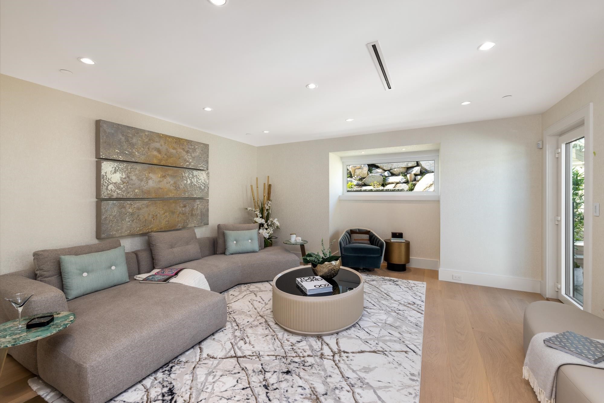 835 Farmleigh Road, West Vancouver, BC - Indoor