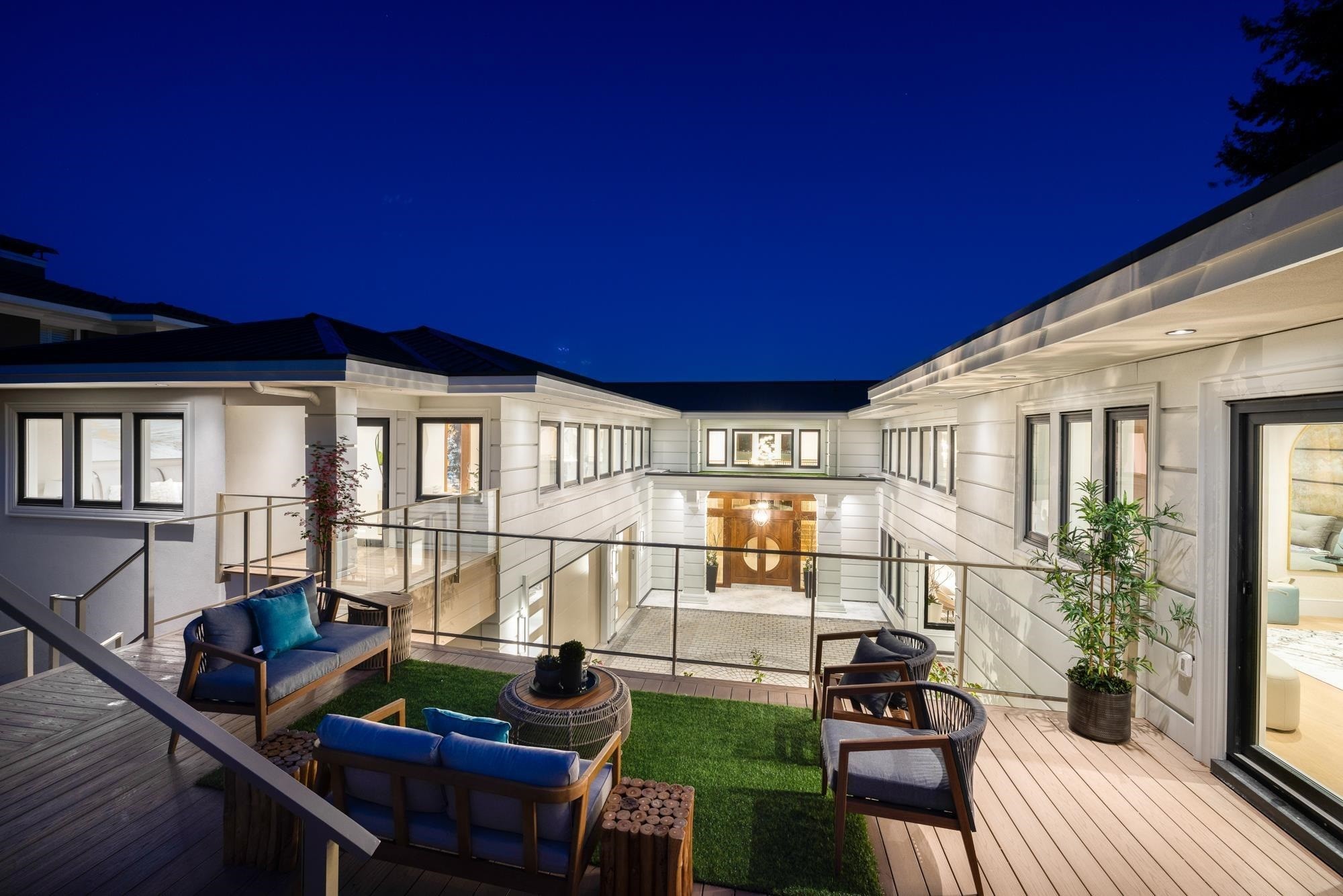 835 Farmleigh Road, West Vancouver, BC - Outdoor With Deck Patio Veranda With Exterior