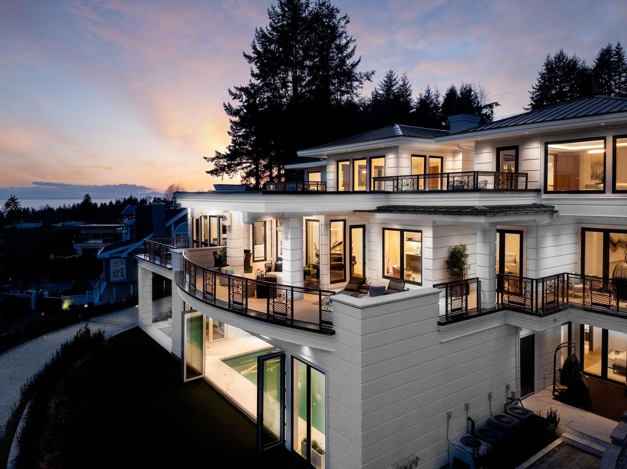 835 Farmleigh Road, West Vancouver, BC - Outdoor With Deck Patio Veranda