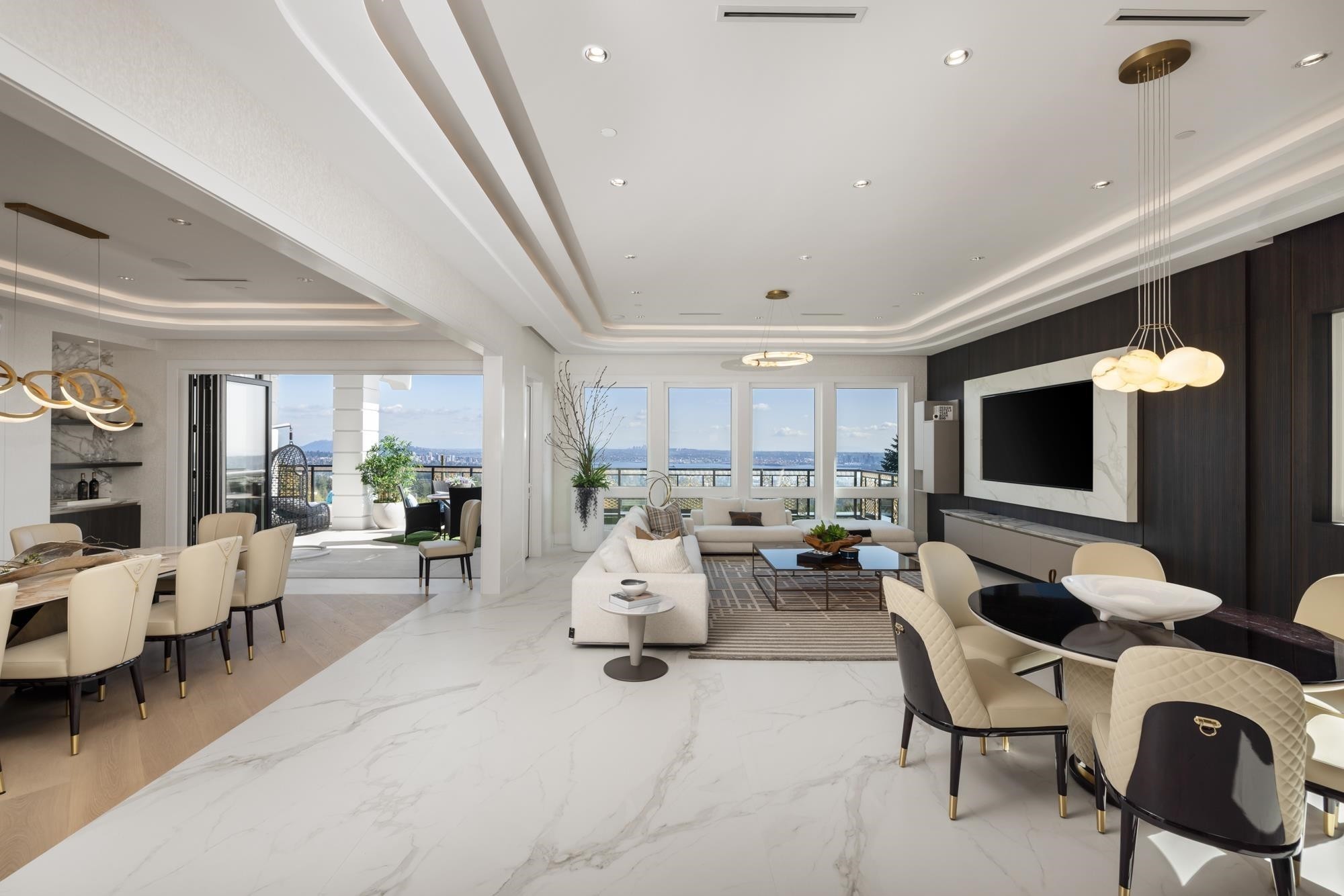 835 Farmleigh Road, West Vancouver, BC - Indoor