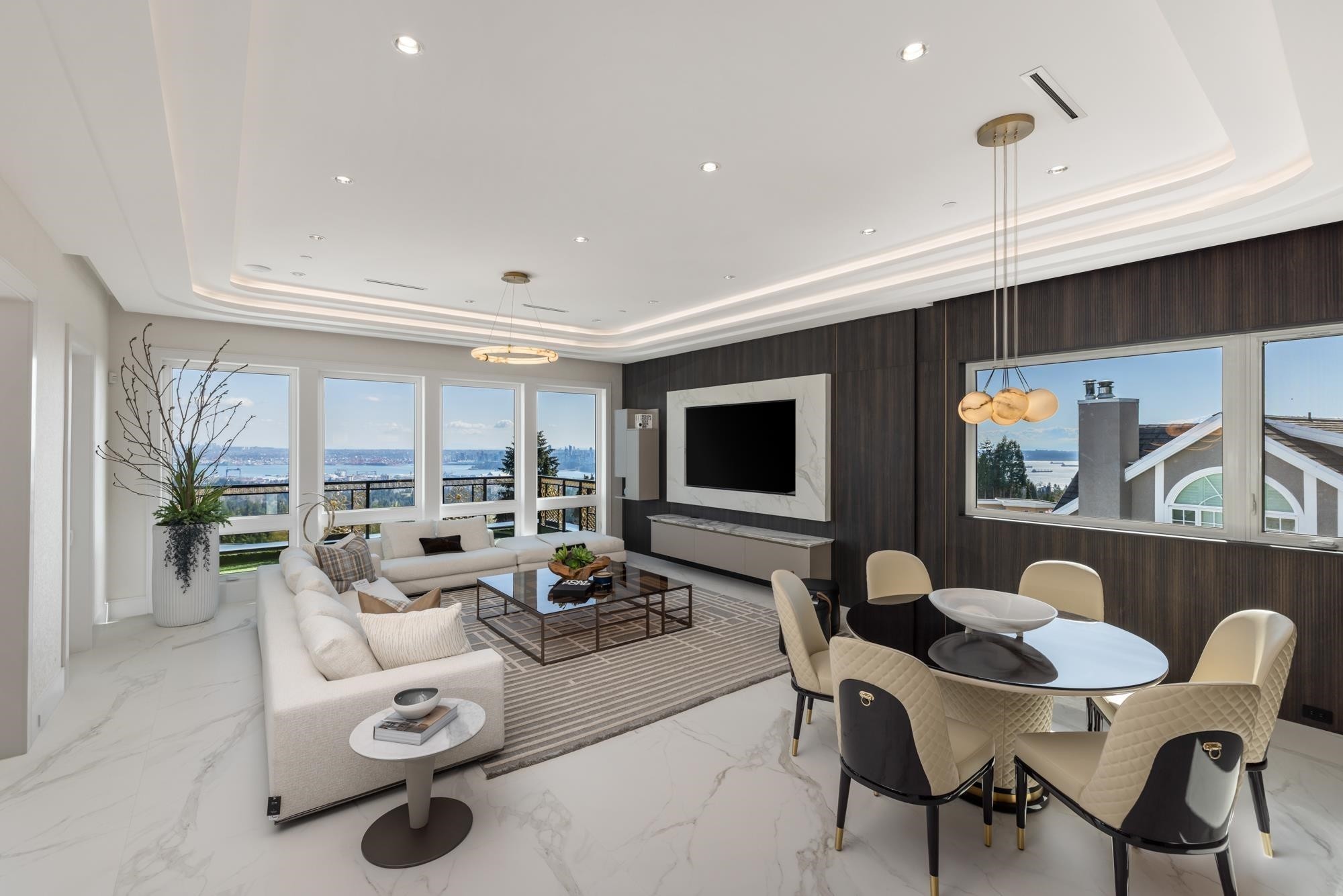 835 Farmleigh Road, West Vancouver, BC - Indoor