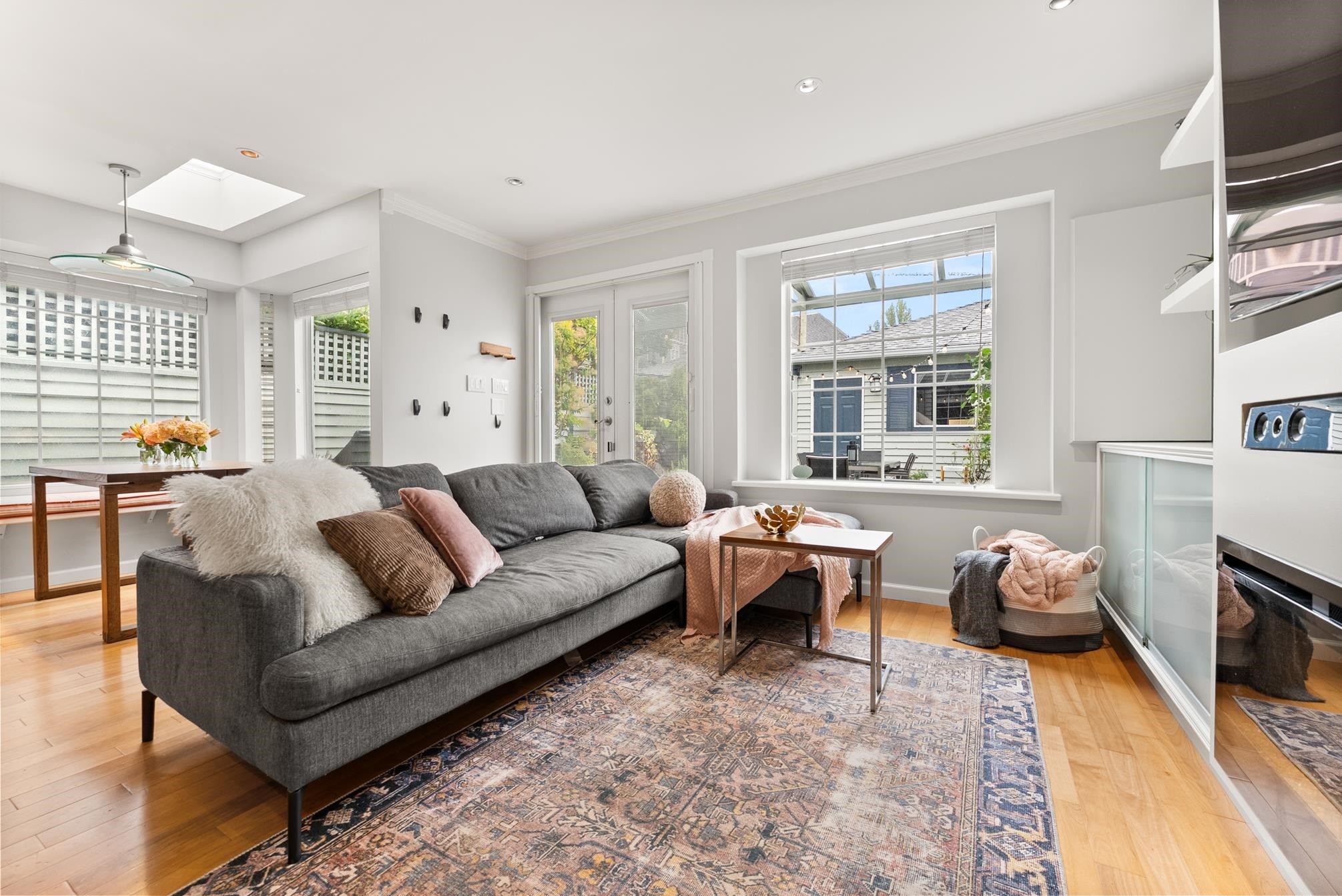 2146 14Th Avenue W, Vancouver, BC