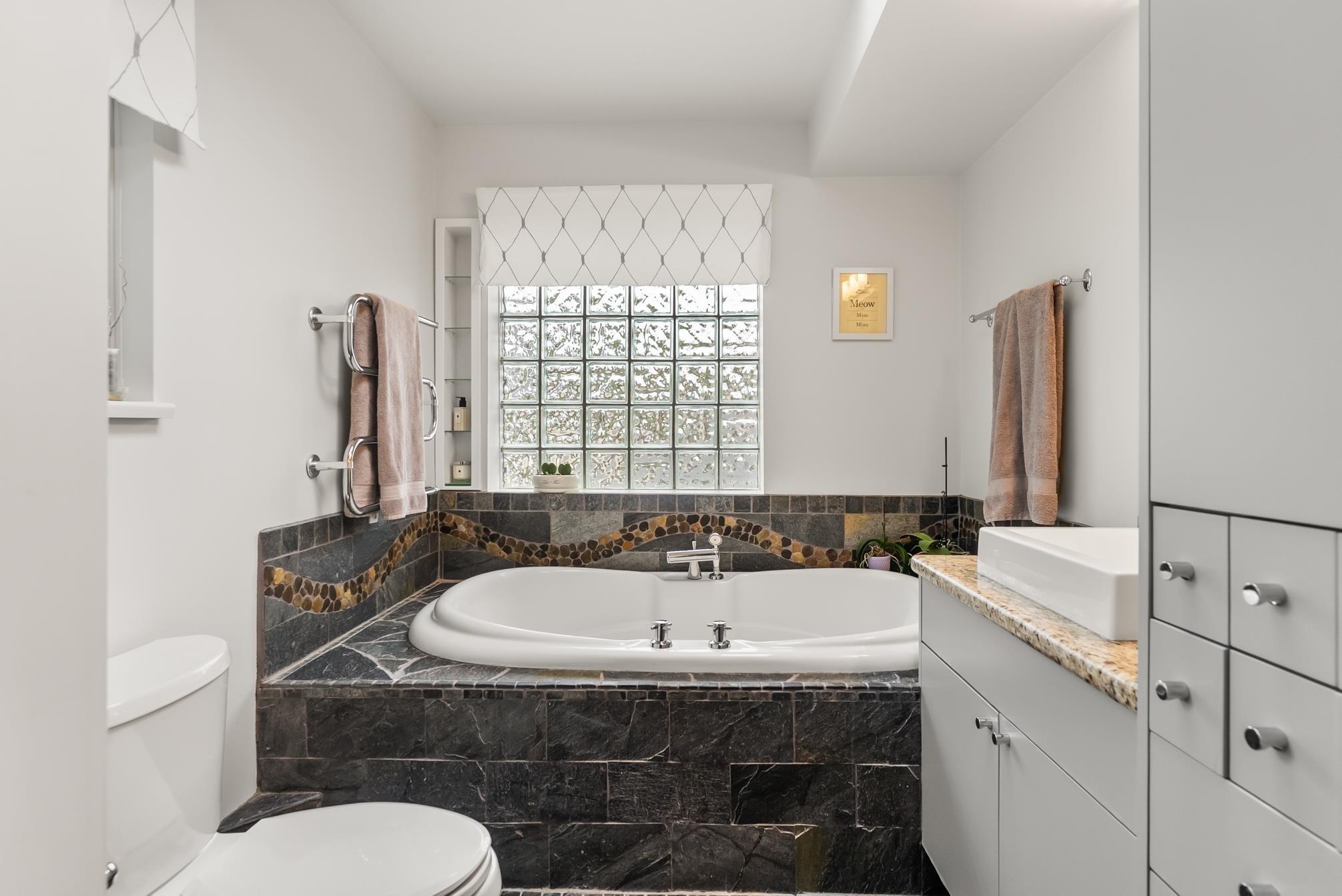 2146 14Th Avenue W, Vancouver, BC