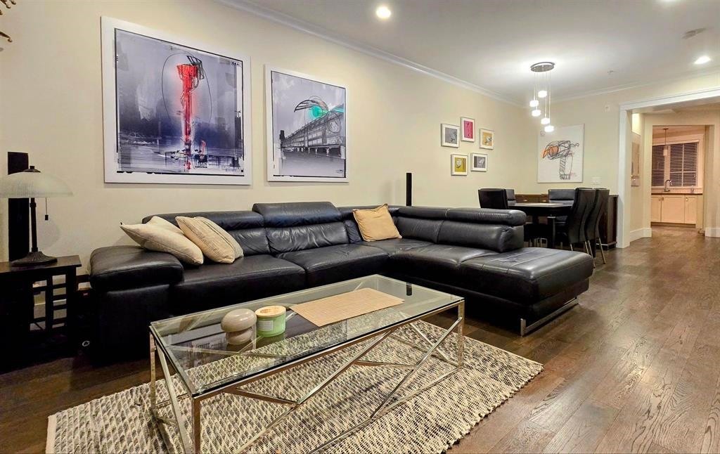5467 Dunbar Street, Vancouver, BC