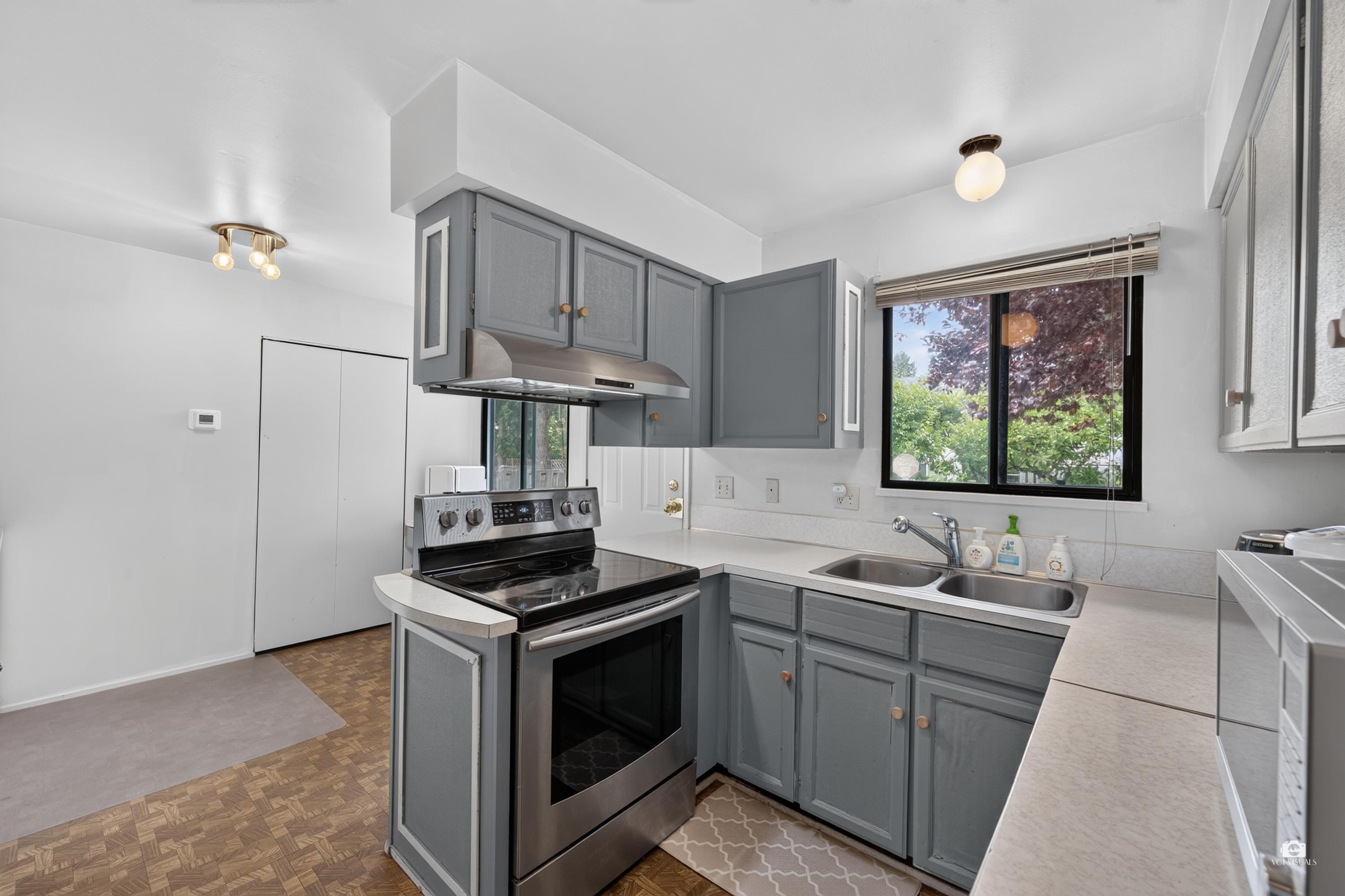 9171 No. 4 Road, Richmond, BC