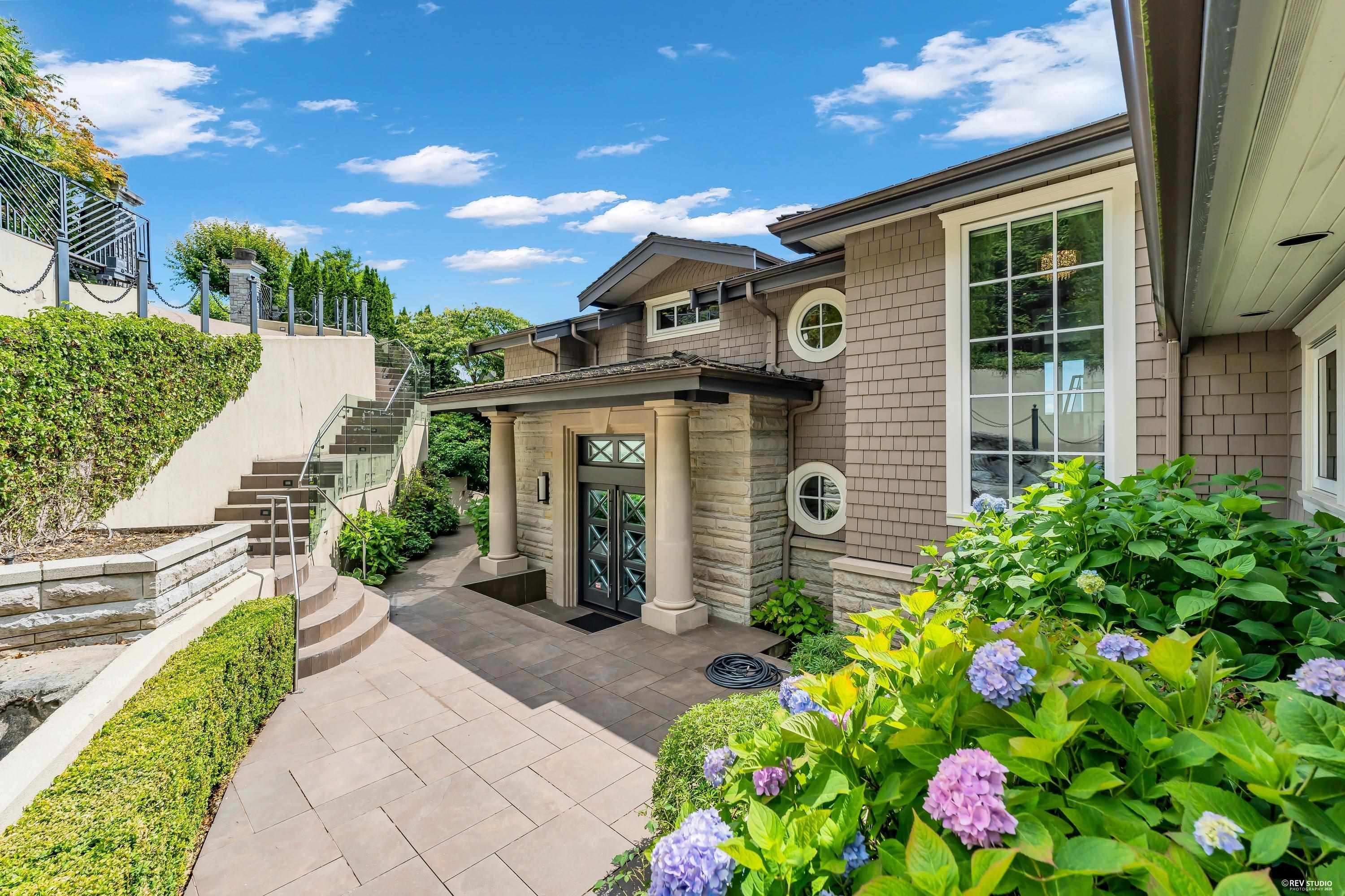2793 Willoughby Road, West Vancouver, BC - Outdoor