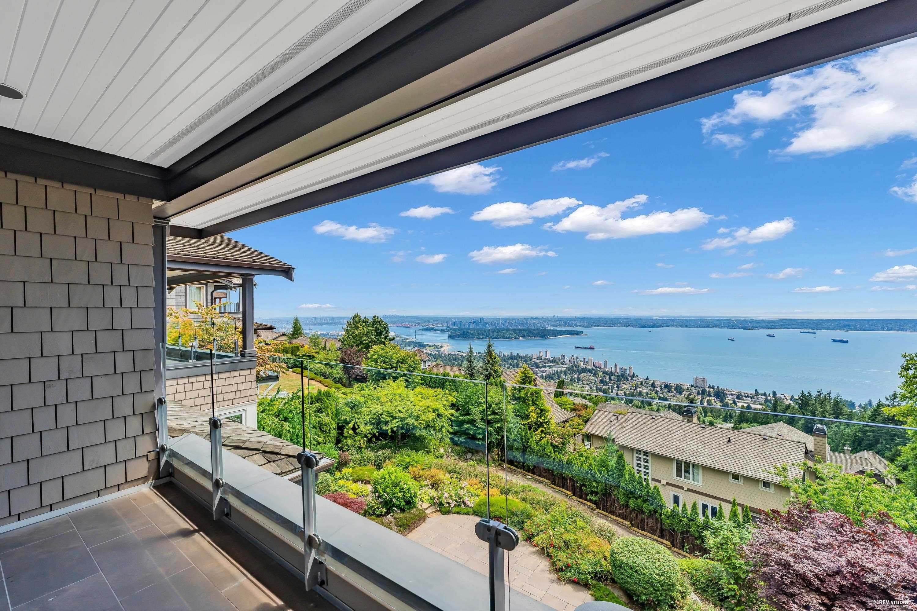 2793 Willoughby Road, West Vancouver, BC - Outdoor With Body Of Water