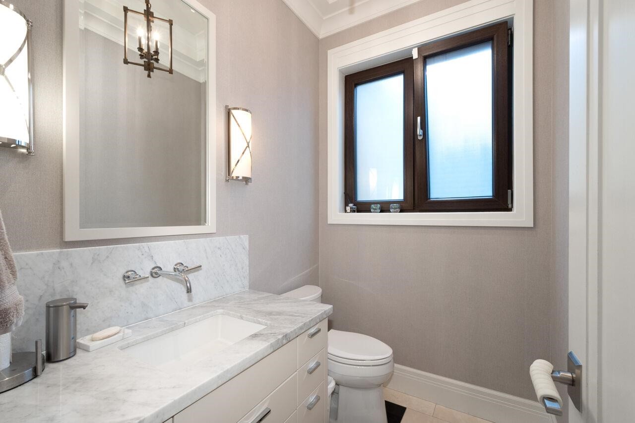 3739 24Th Avenue W, Vancouver, BC - Indoor Photo Showing Bathroom