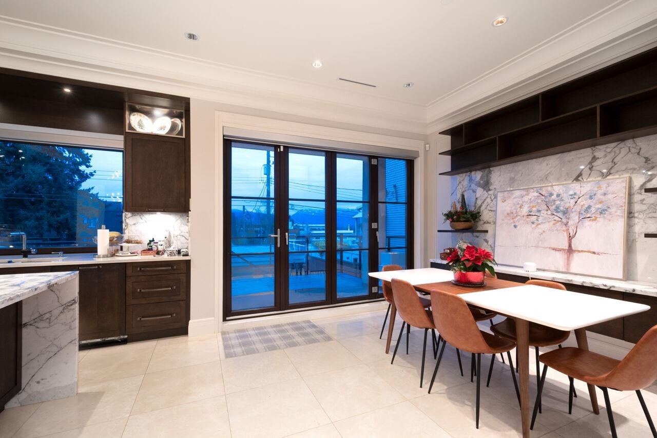 3739 24Th Avenue W, Vancouver, BC - Indoor
