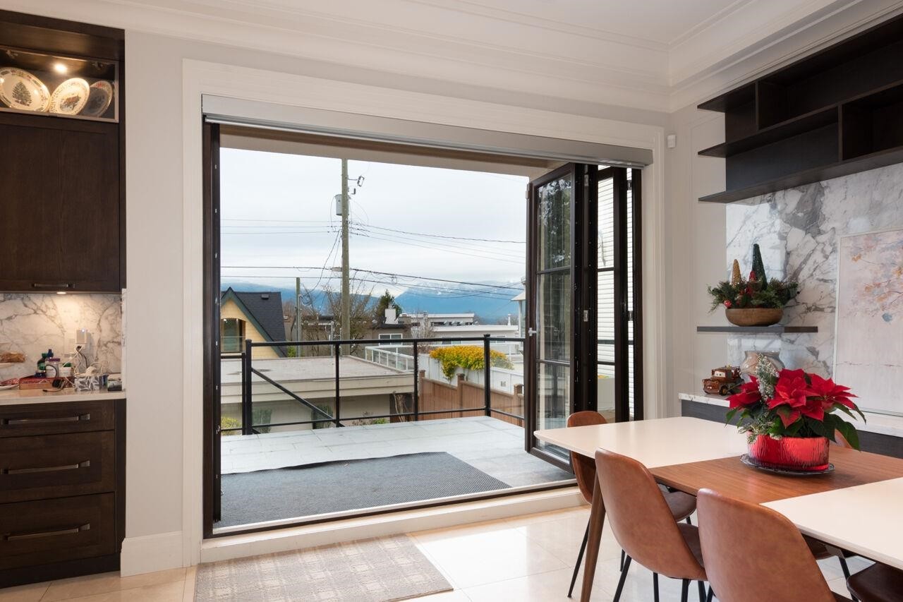 3739 24Th Avenue W, Vancouver, BC - Indoor Photo Showing Dining Room