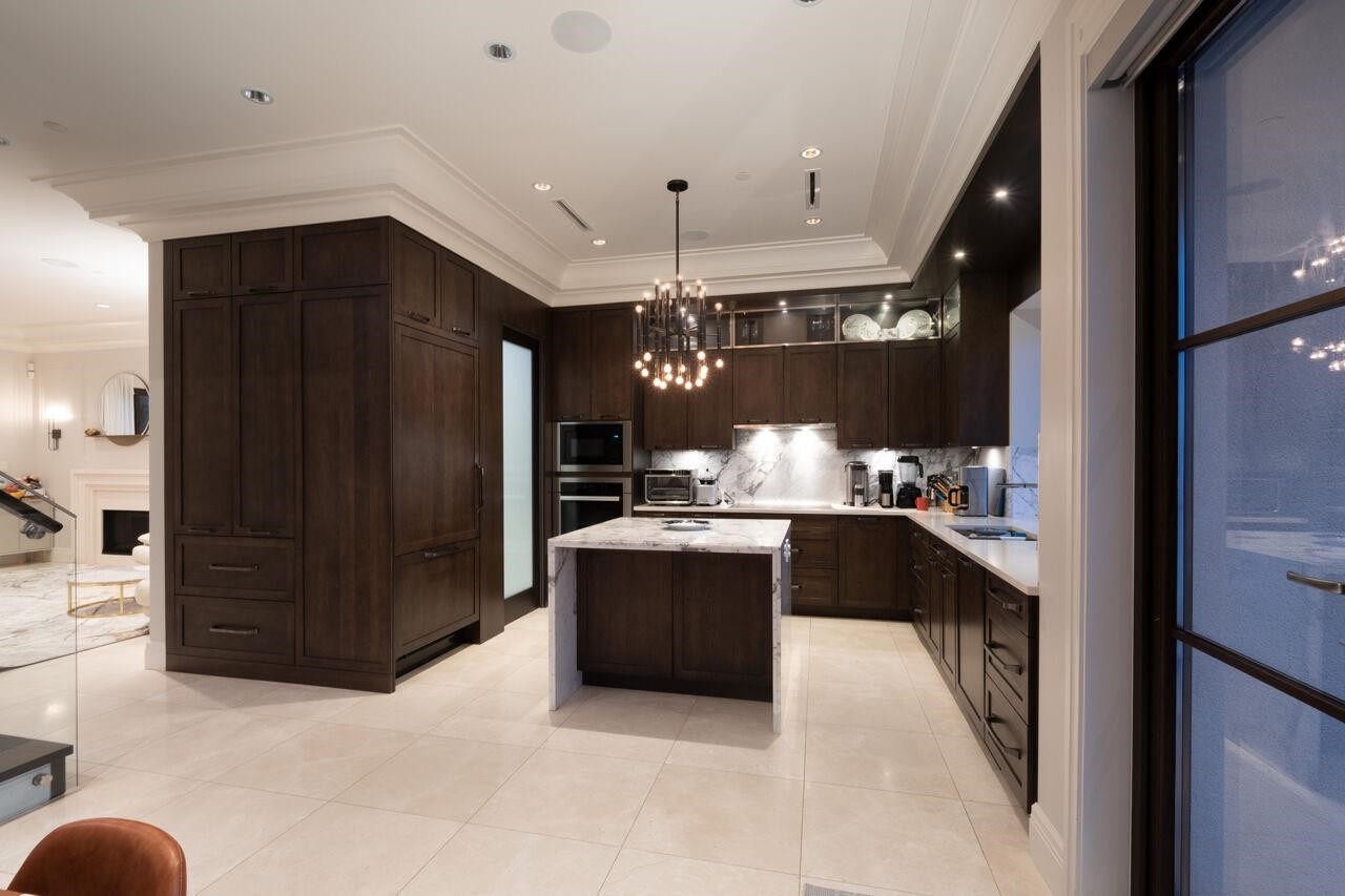3739 24Th Avenue W, Vancouver, BC - Indoor Photo Showing Kitchen With Upgraded Kitchen